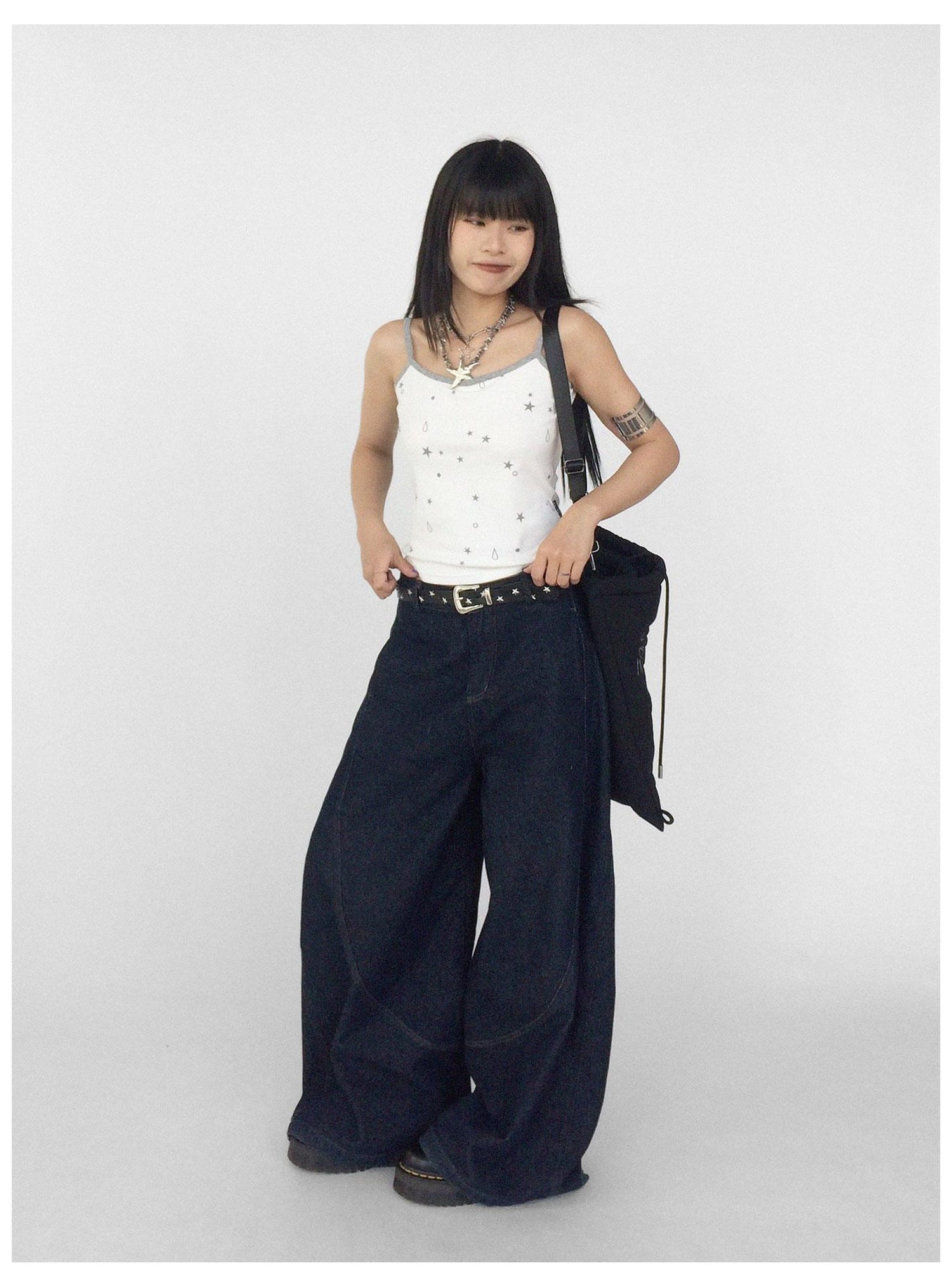 innomoood Stretch Knit Star Tears Print Slimming Camisole