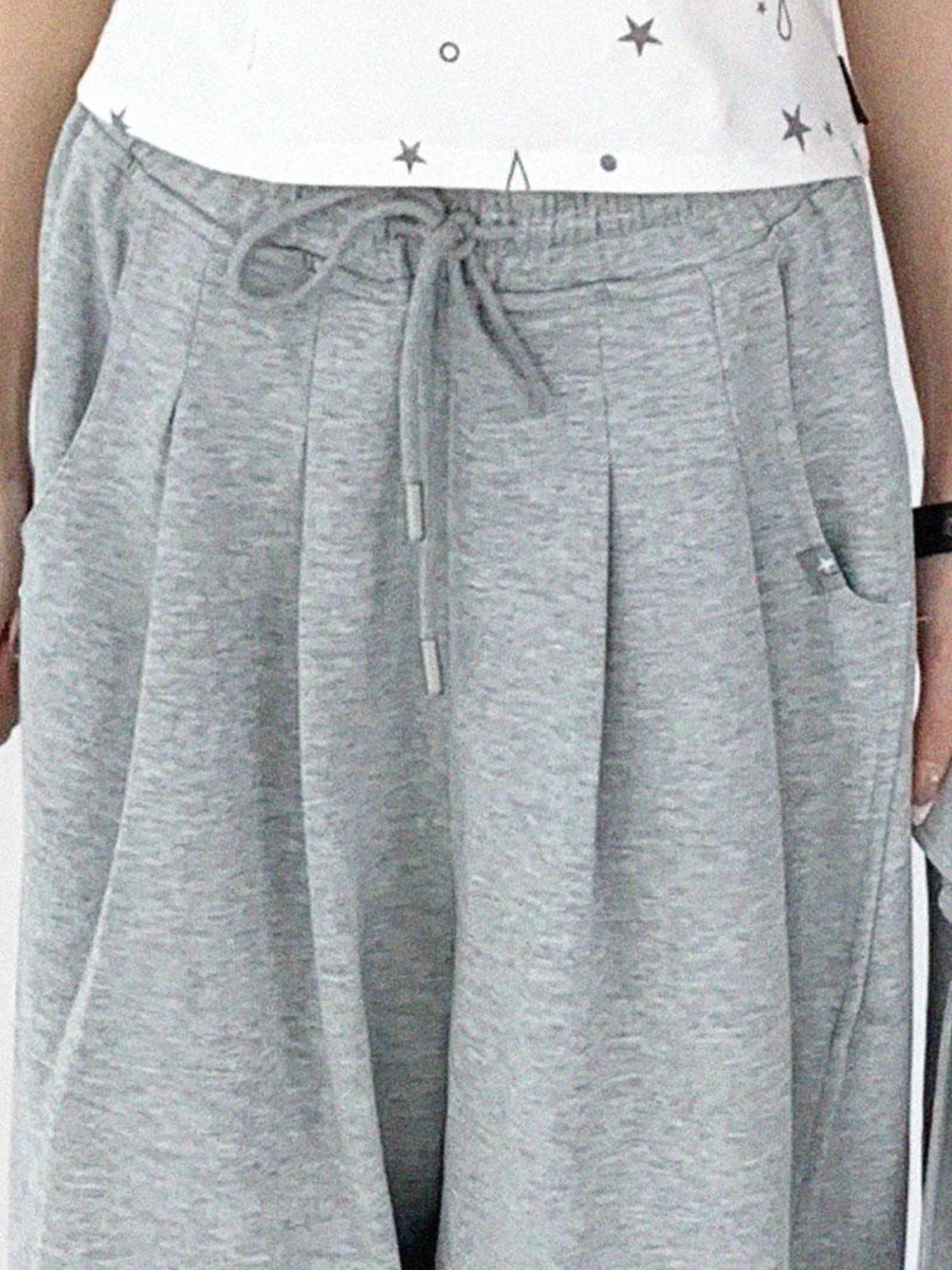 Tear Star Print Stretch Knit Tee