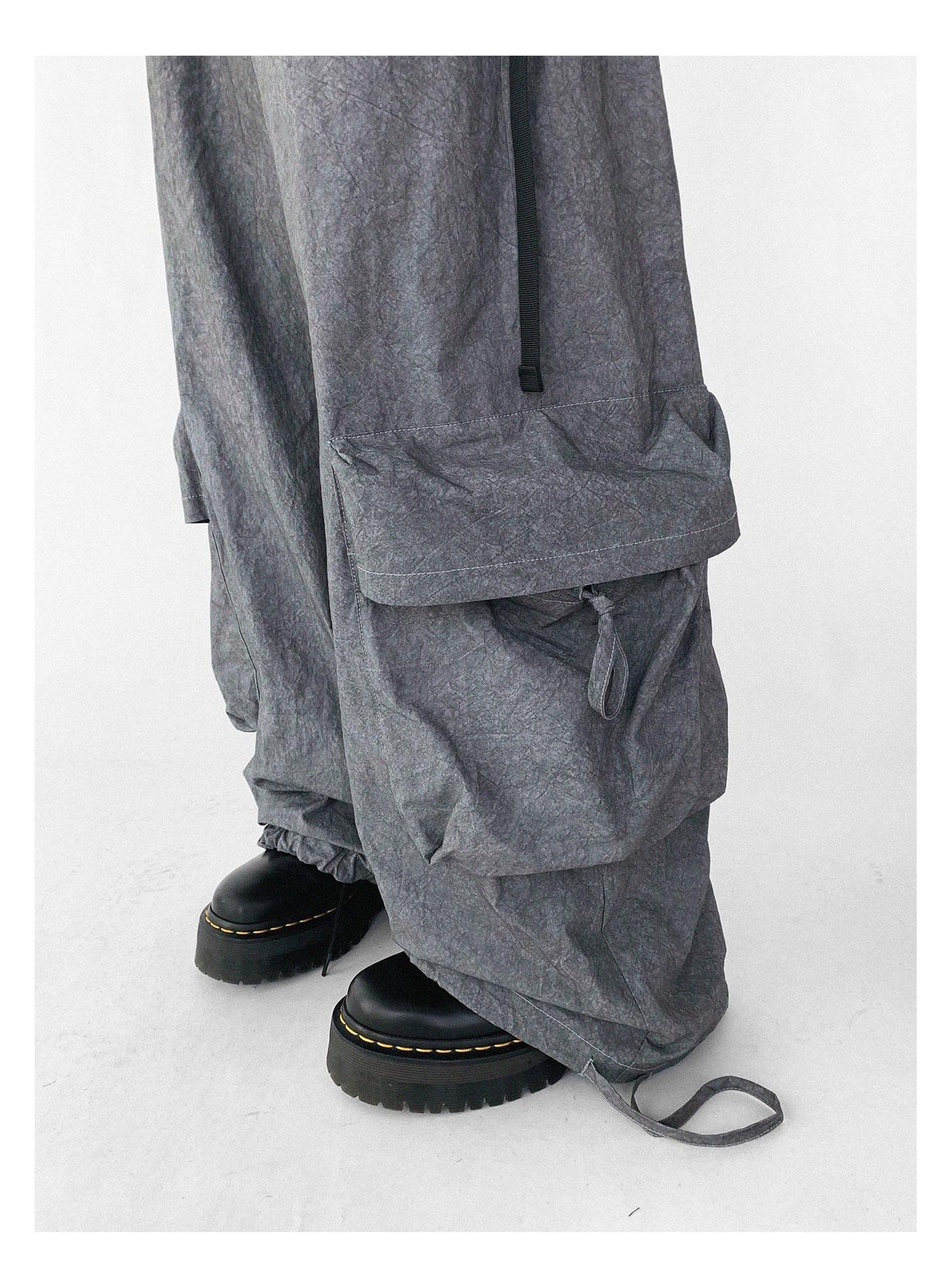 innomoood Textured Washed Cotton Cargo Joggers With Drawstring Waist