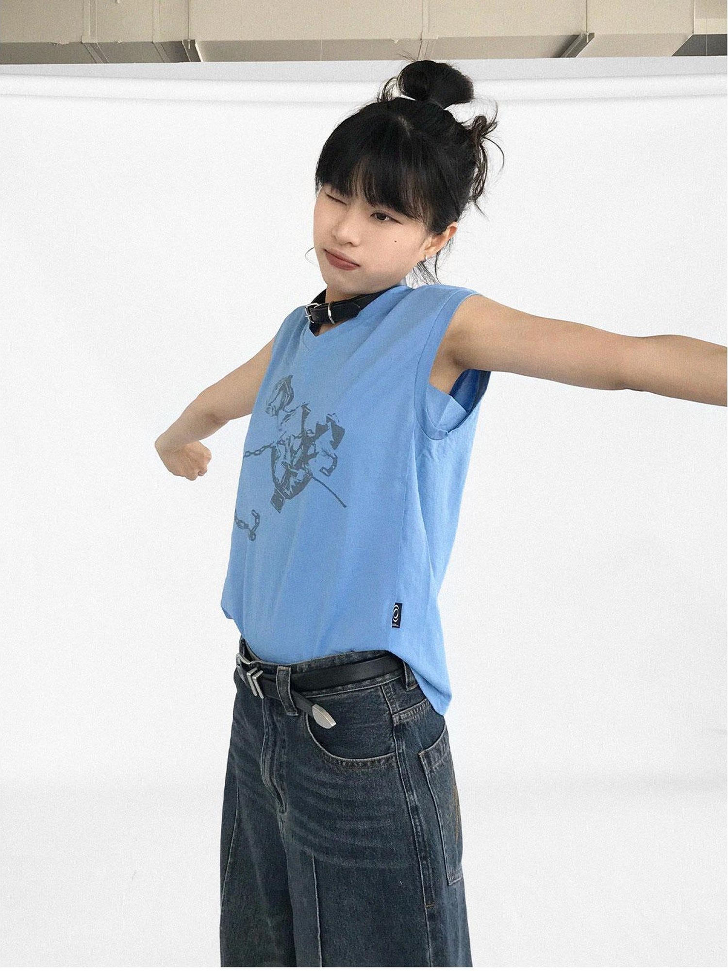 innomoood Trap Love Sleeveless Tank Top With Anti Exposure Design