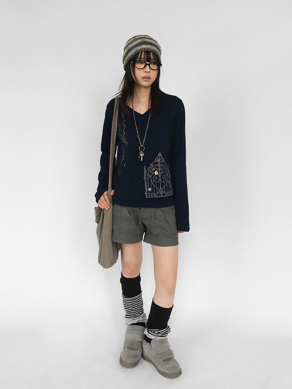 innomoood V-neck Print Cross Embroidery Women&