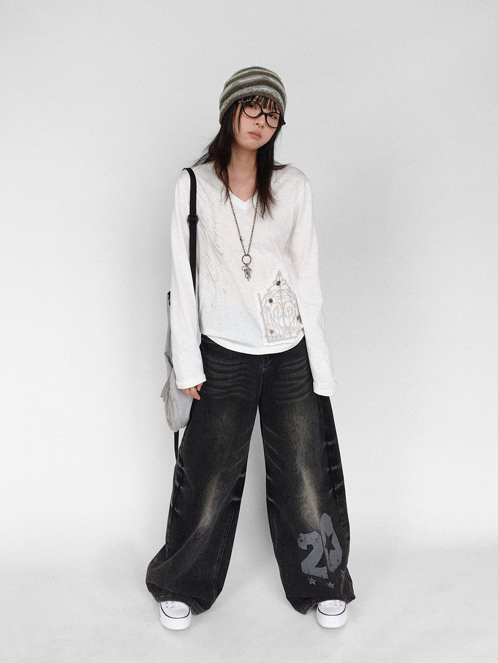 innomoood V-neck Print Cross Embroidery Women&