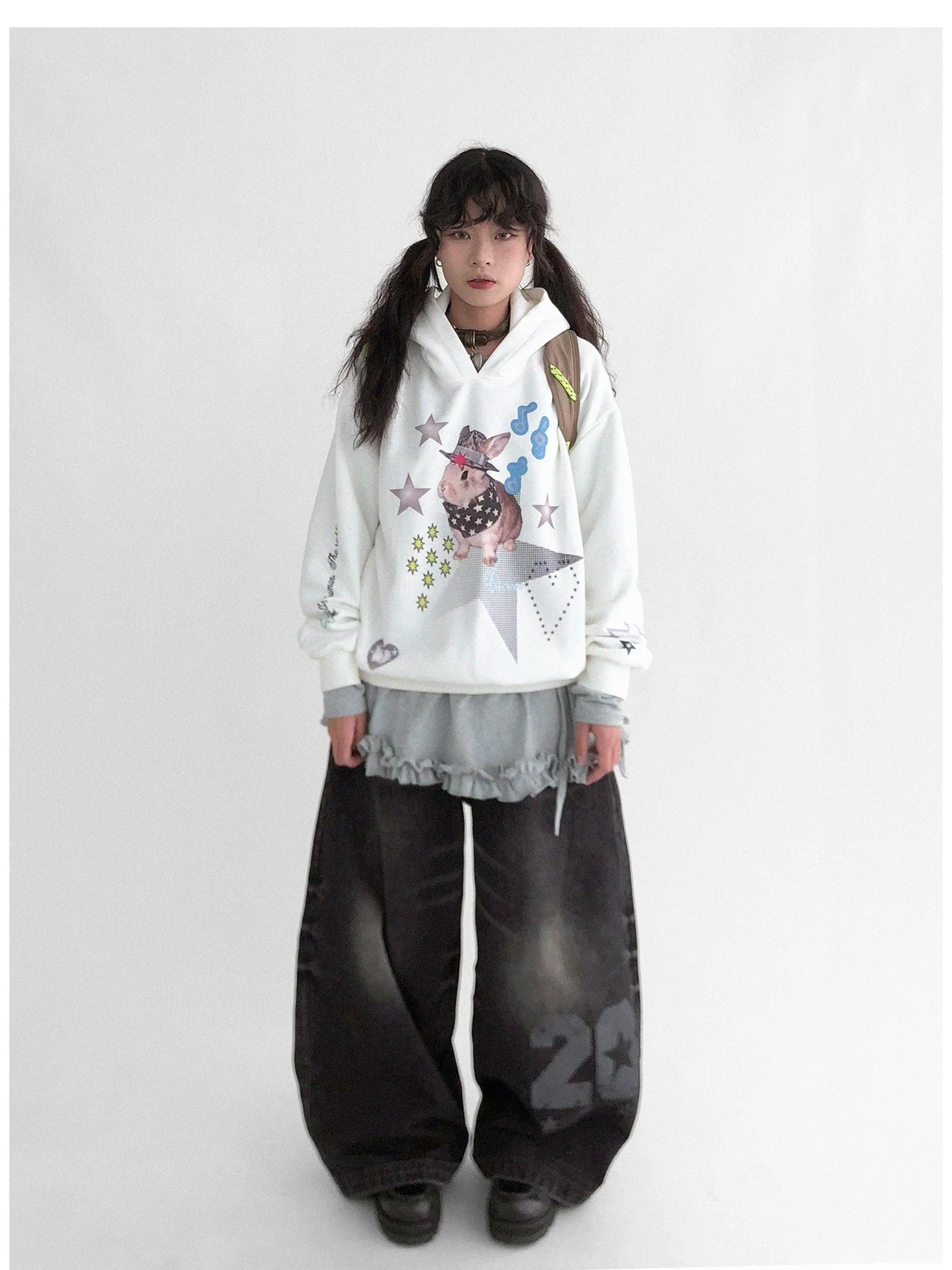 Vaporwave Bunny Graphic Fleece Hoodie