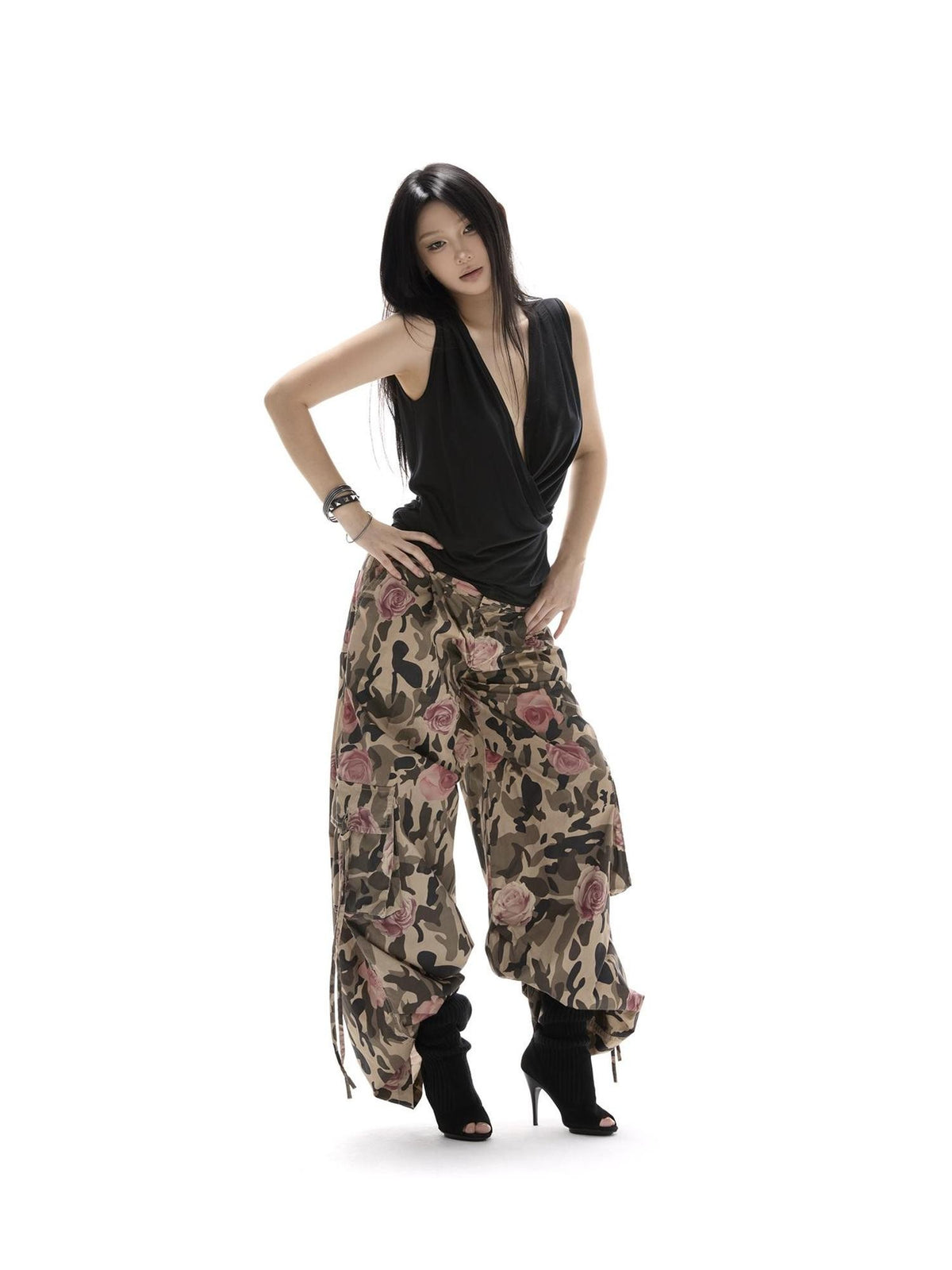 itsdinn Wild Rose Printed Camo Cargo Women&