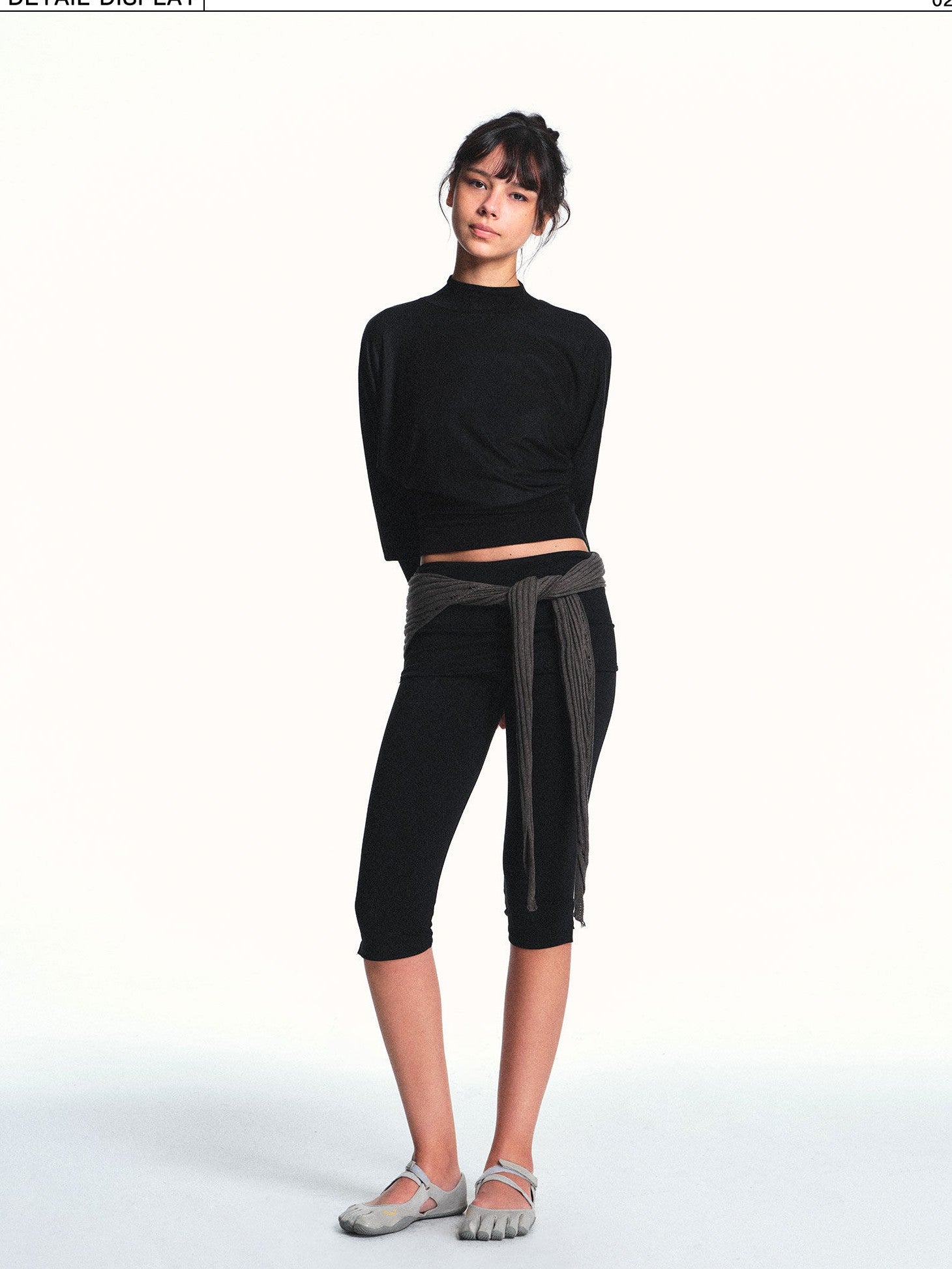 kvkv Black Side Slit Foldover Waist Fitted Capri Women&