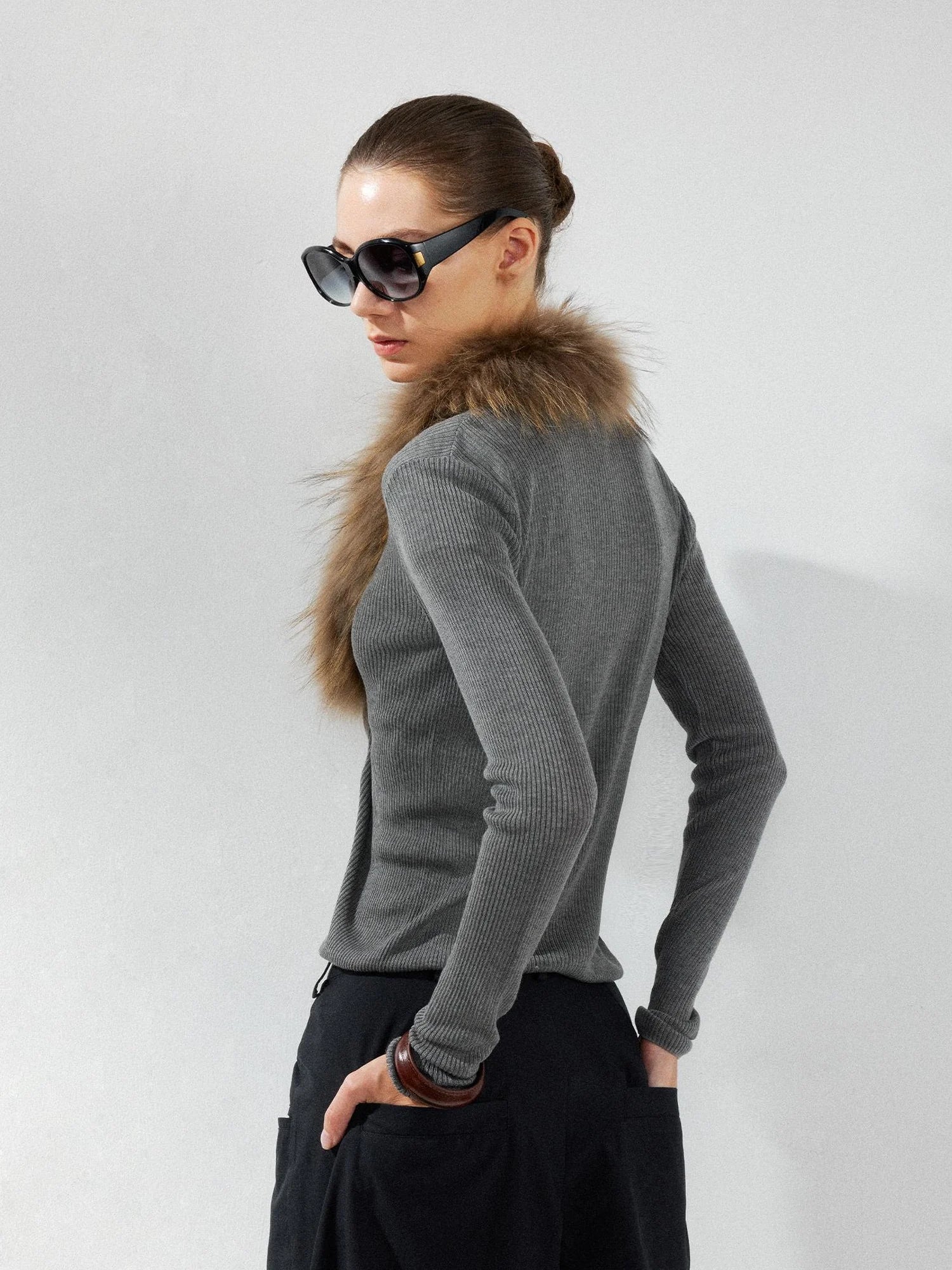 kvkv Cashmere Blend Gray Knit Cardigan With Detachable Raccoon Fur Collar