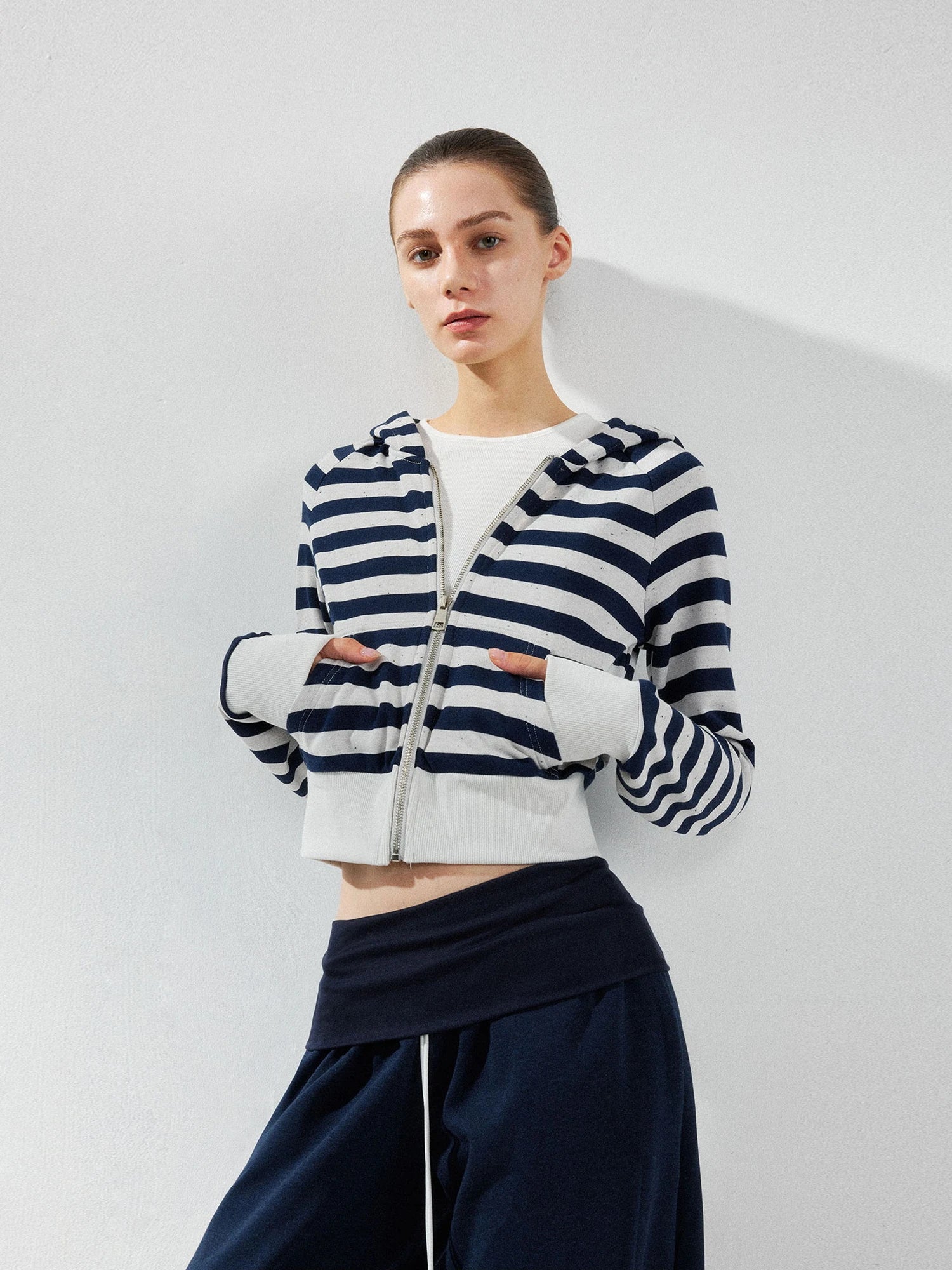 kvkv Cropped Raglan Hoodie Color Point Stripe
