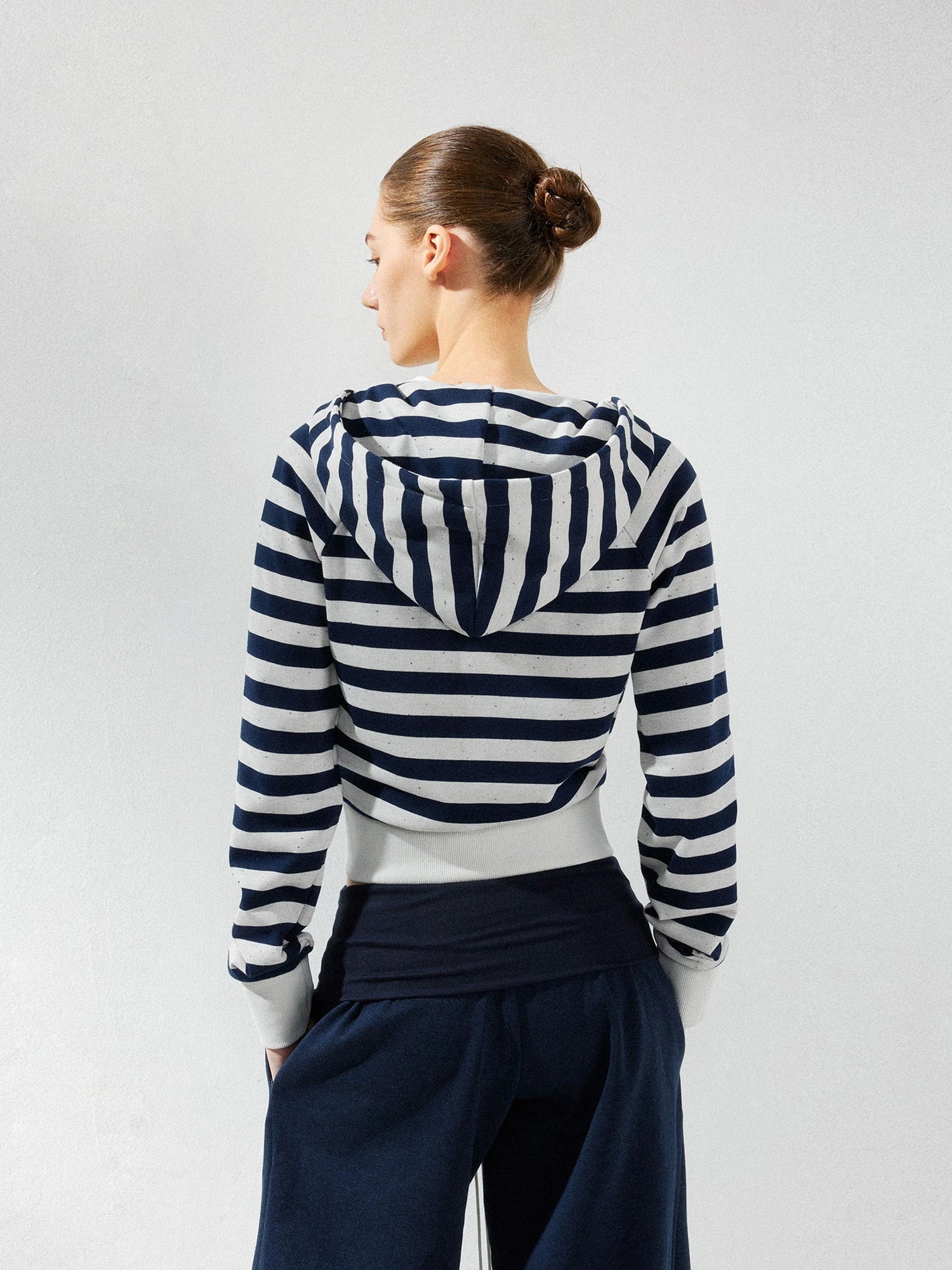 kvkv Cropped Raglan Hoodie Color Point Stripe