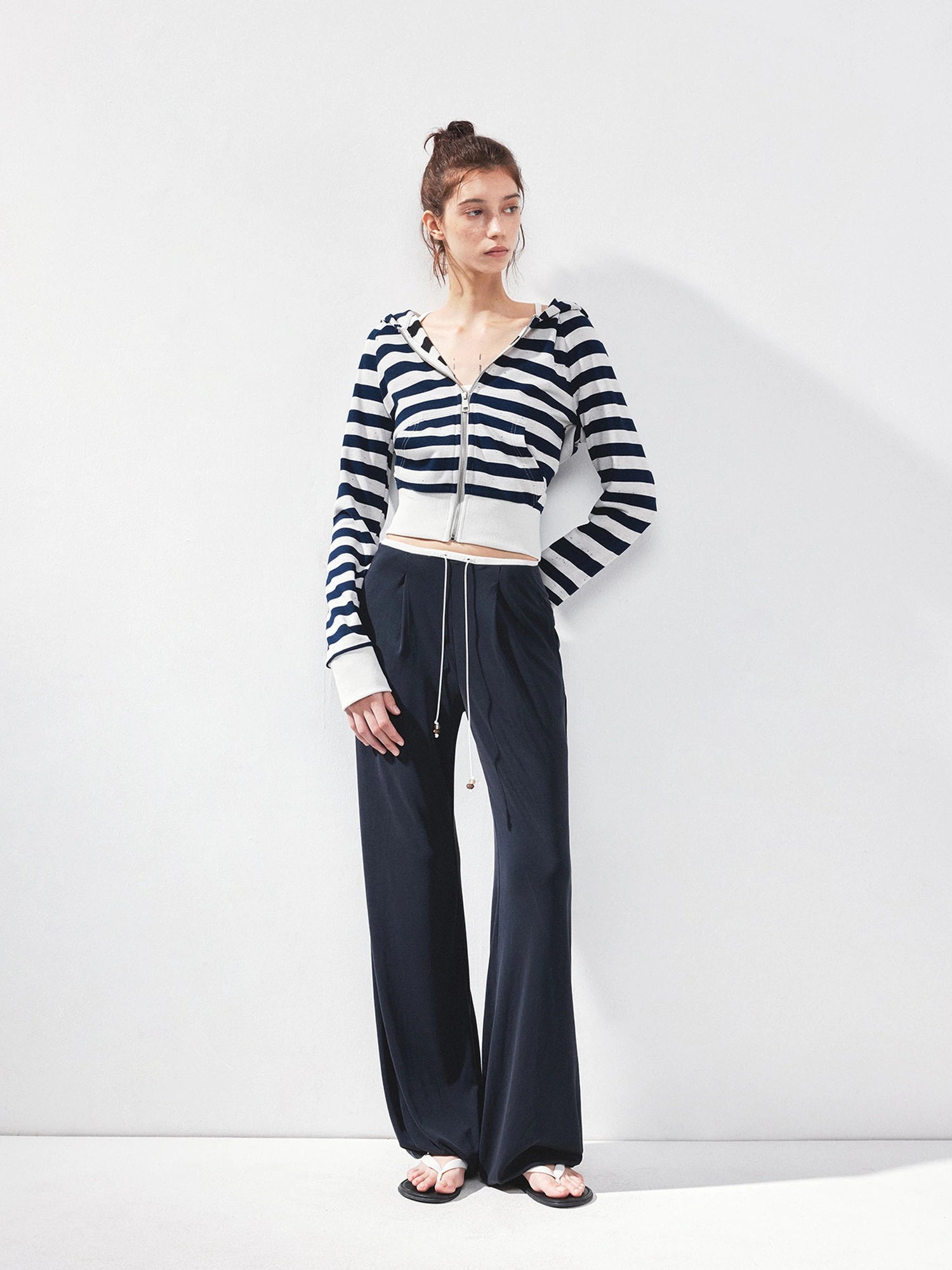 kvkv Cropped Raglan Hoodie Color Point Stripe