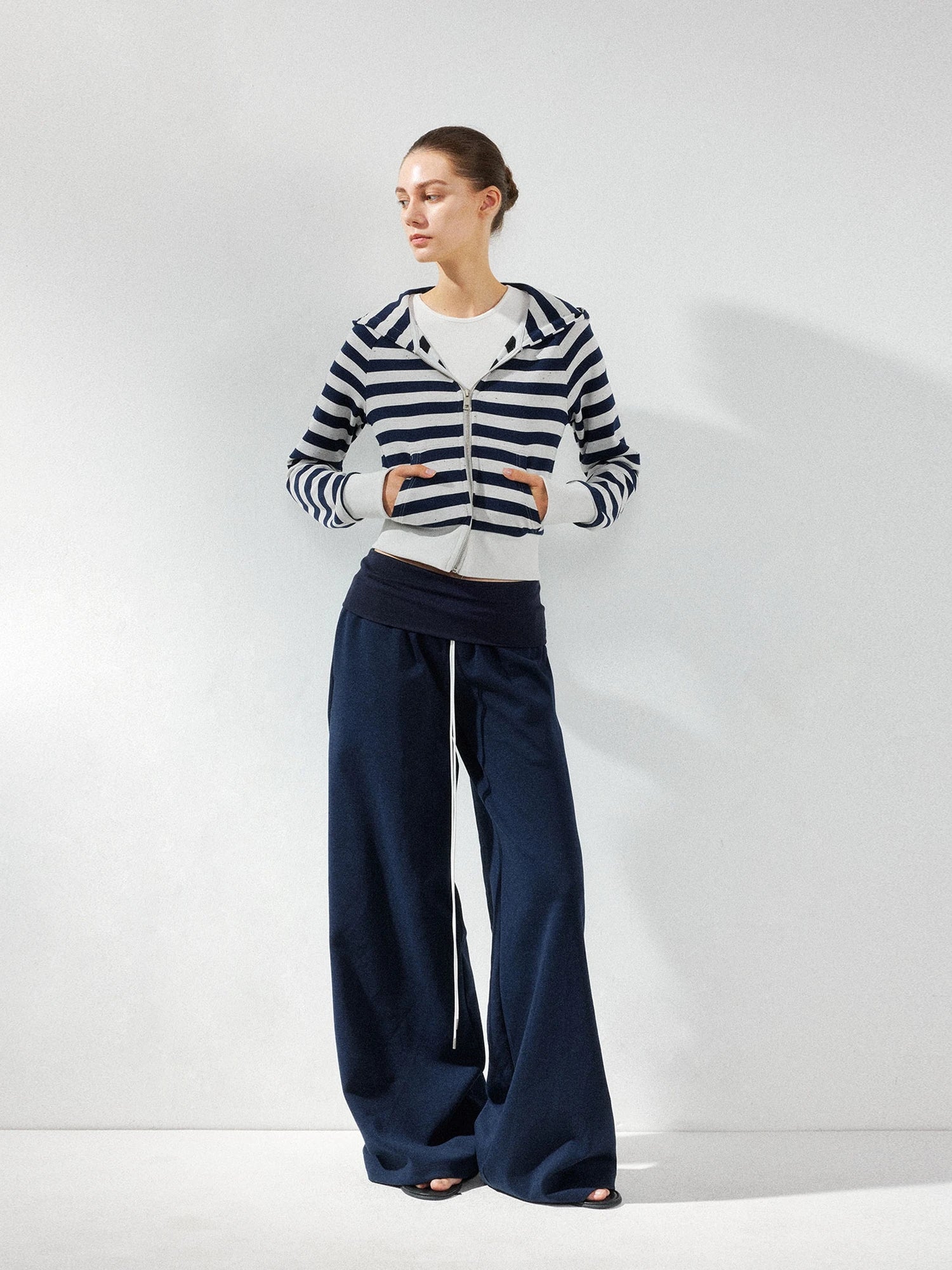 kvkv Cropped Raglan Hoodie Color Point Stripe