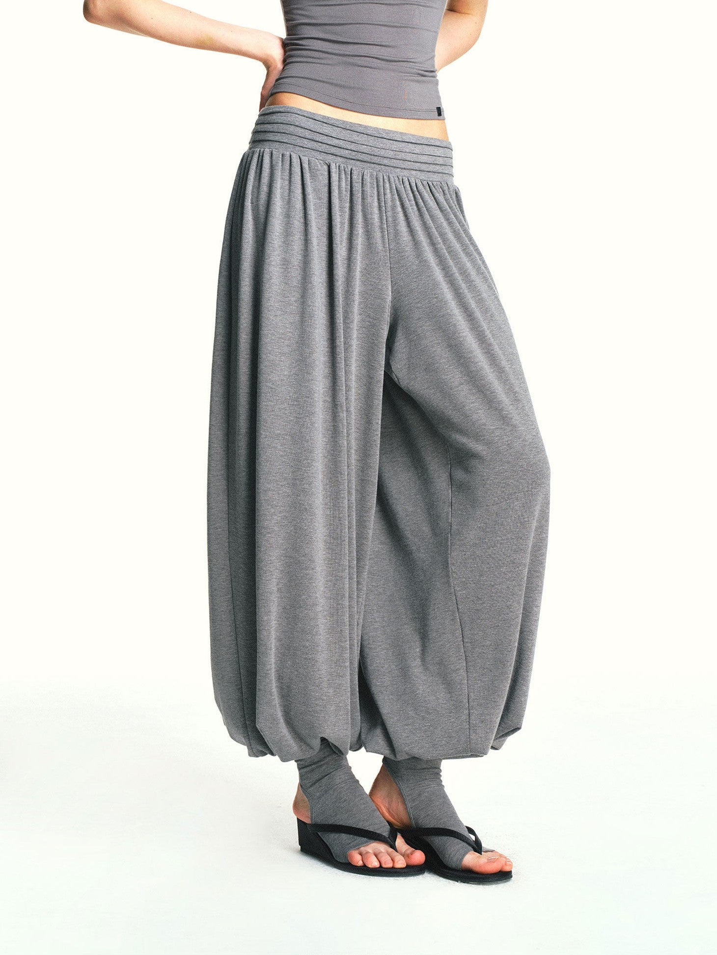 kvkv Deep Gray Bamboo Leaf Pleated Wide Waist Women&