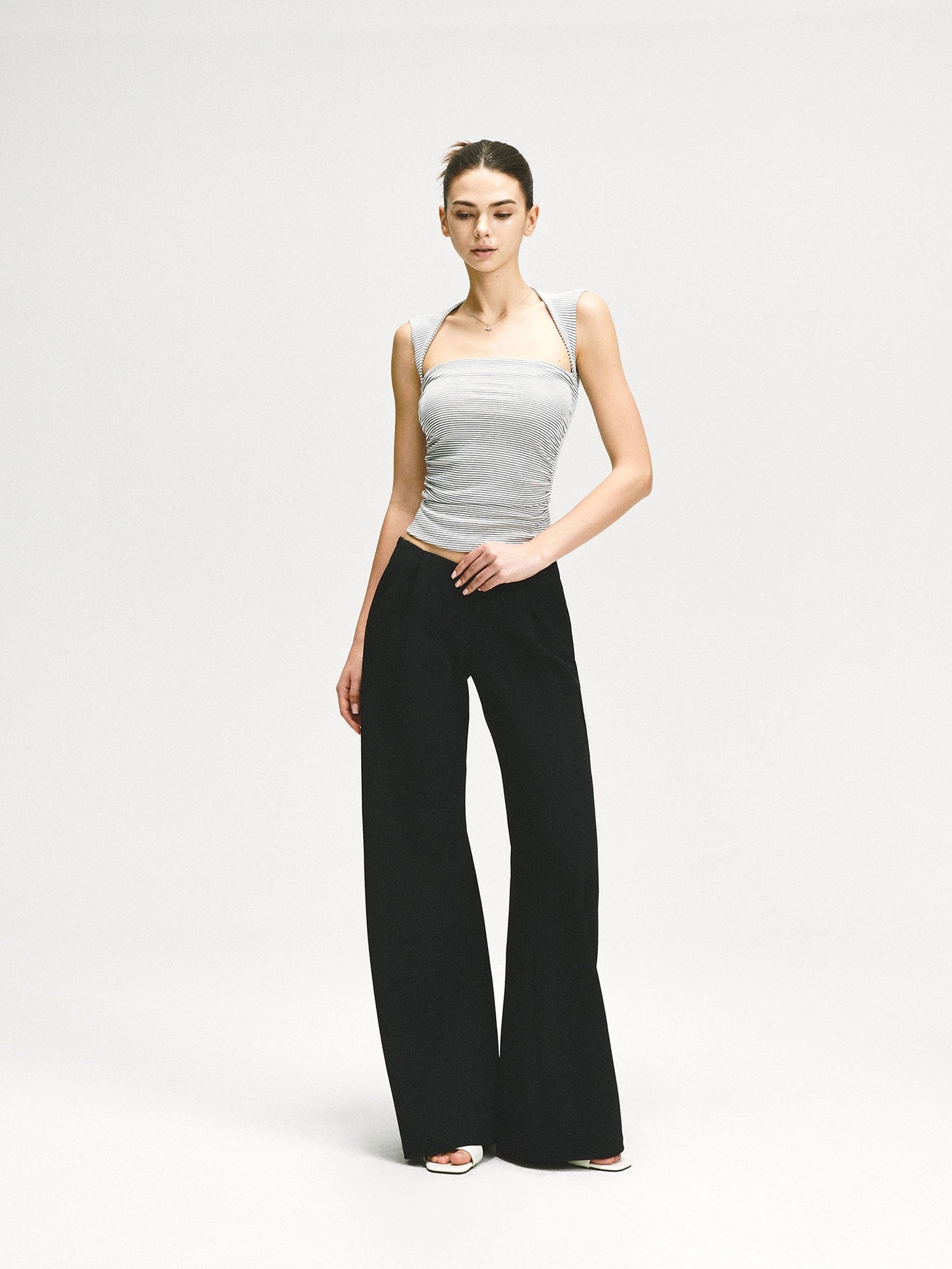 kvkv Low Rise V Waist Wide Leg Trousers