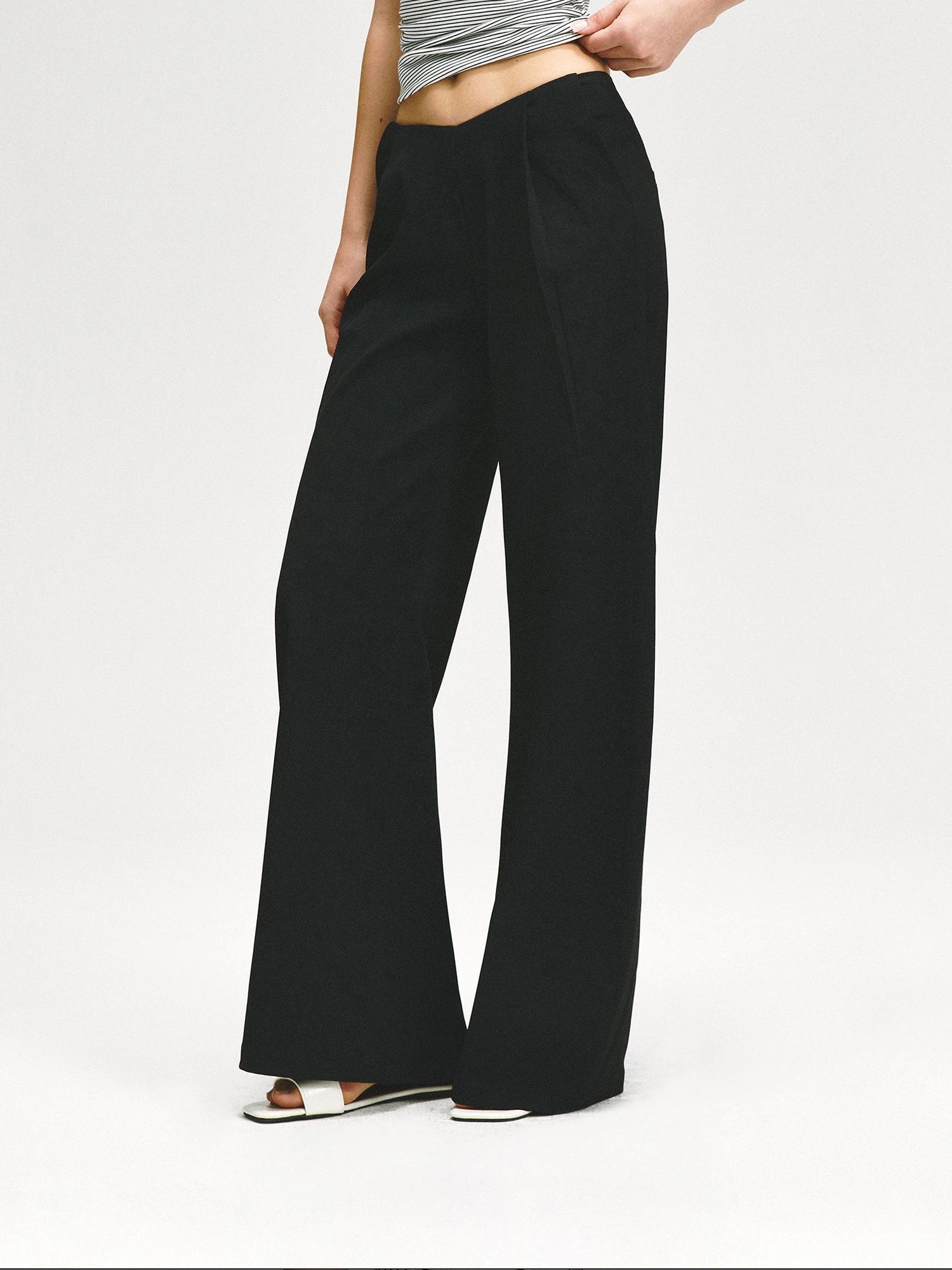 kvkv Low Rise V Waist Wide Leg Trousers