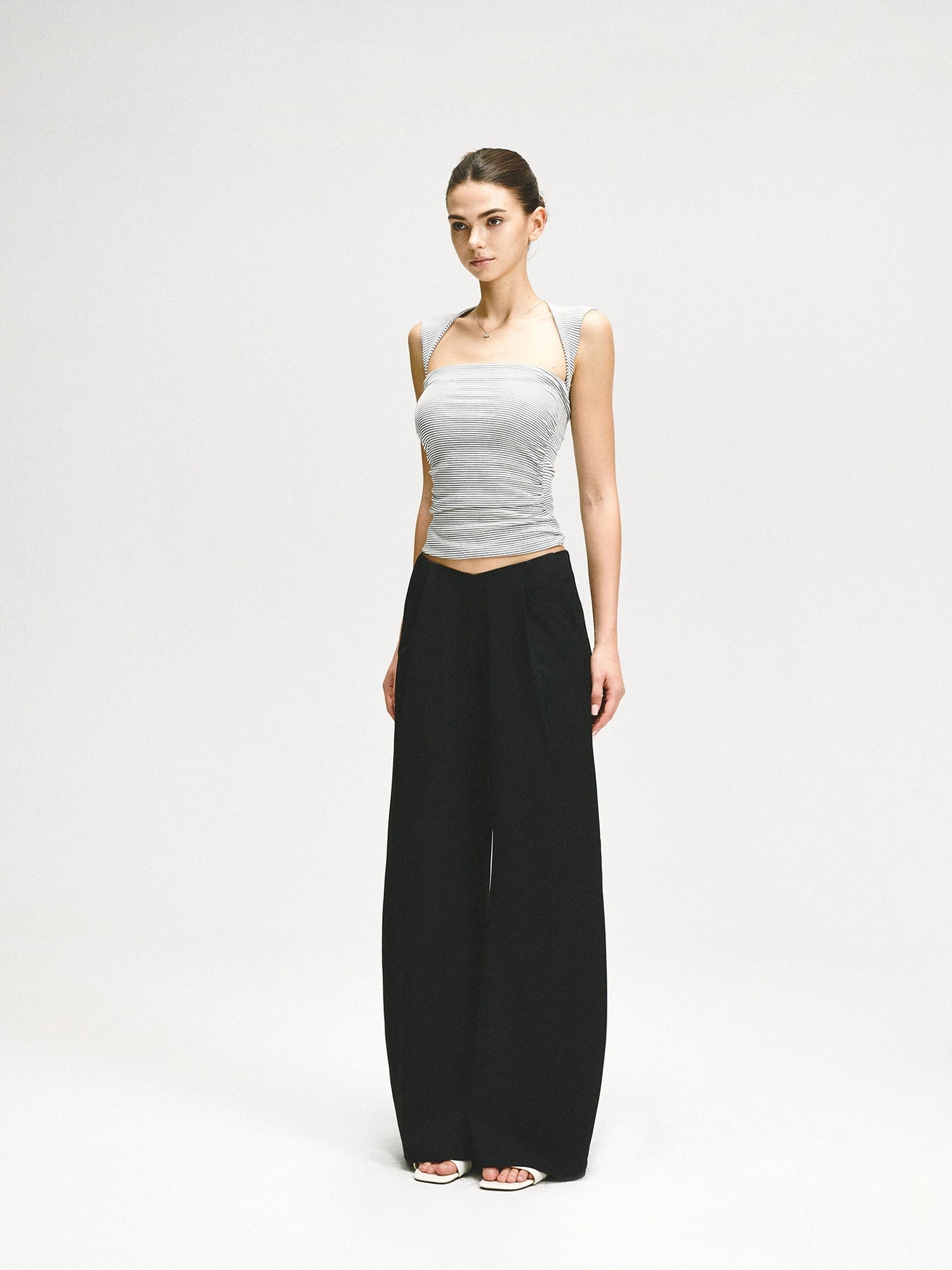 kvkv Low Rise V Waist Wide Leg Trousers
