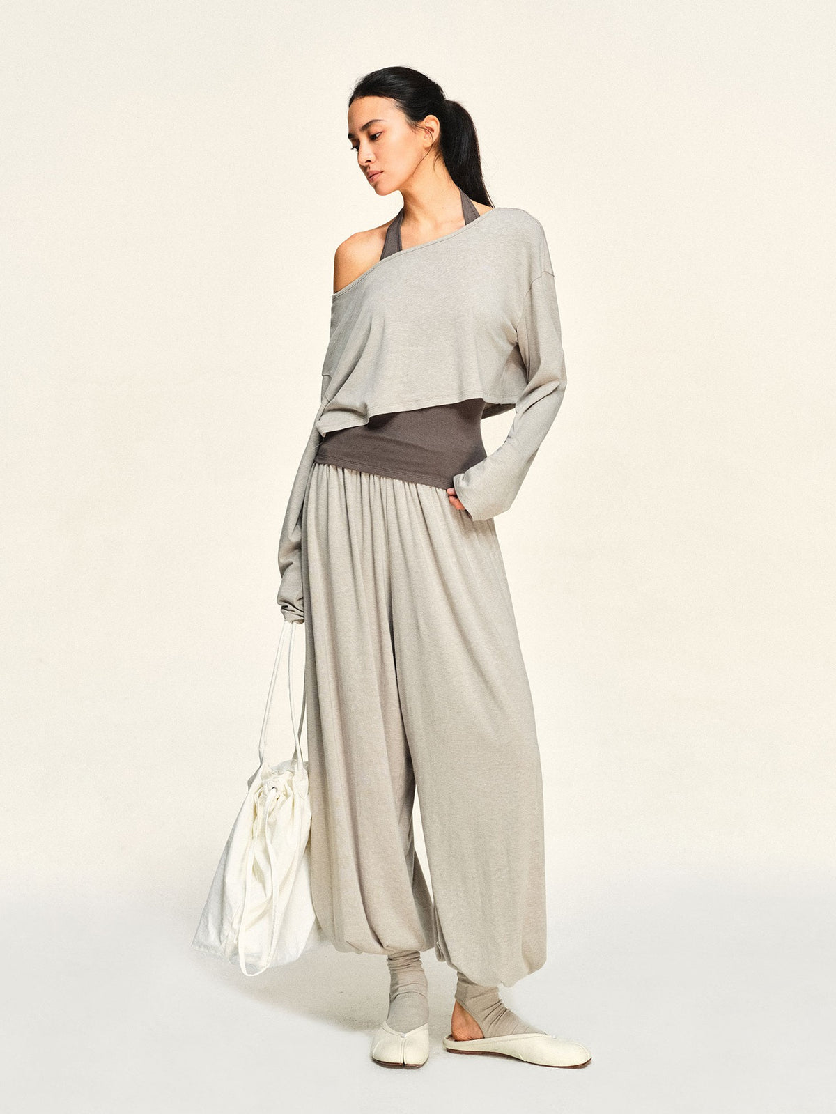 kvkv Reversible Slit Cropped Halter Neck Women&