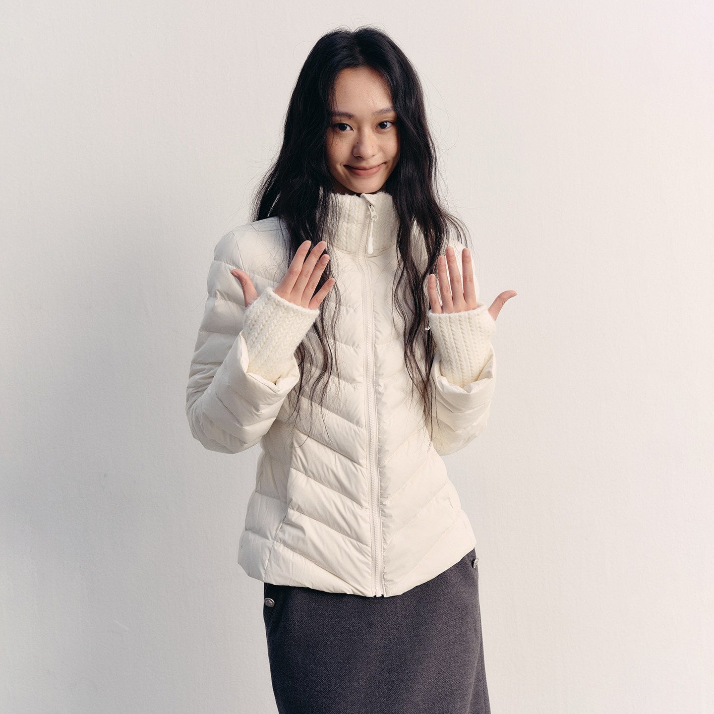 lvetong 90% White Duck Down Lightweight Slim Short Street Stand Collar Lady Down Jackets