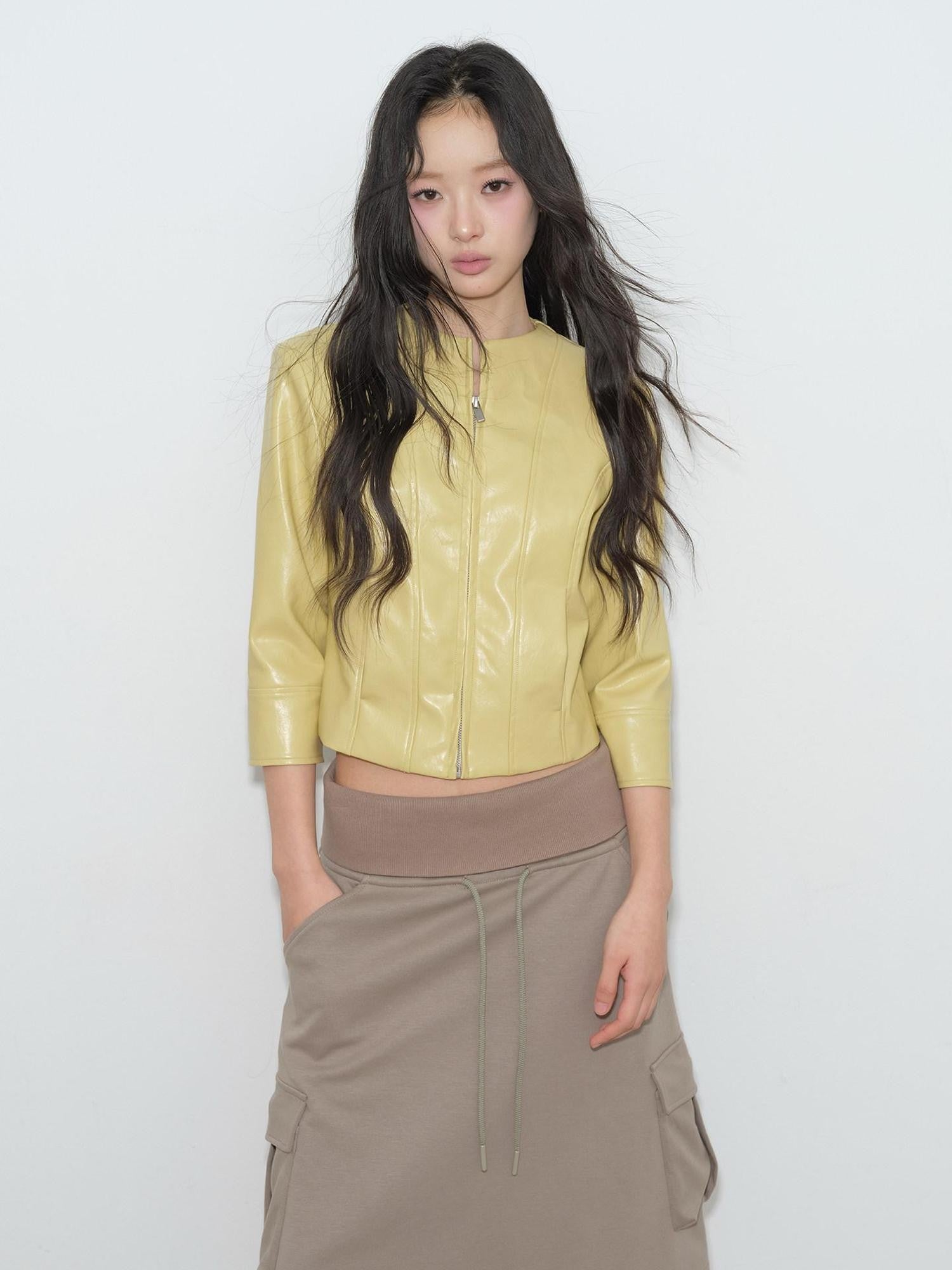 lvetong Yellow Roundneck Three Quarter Sleeve Slim Women&