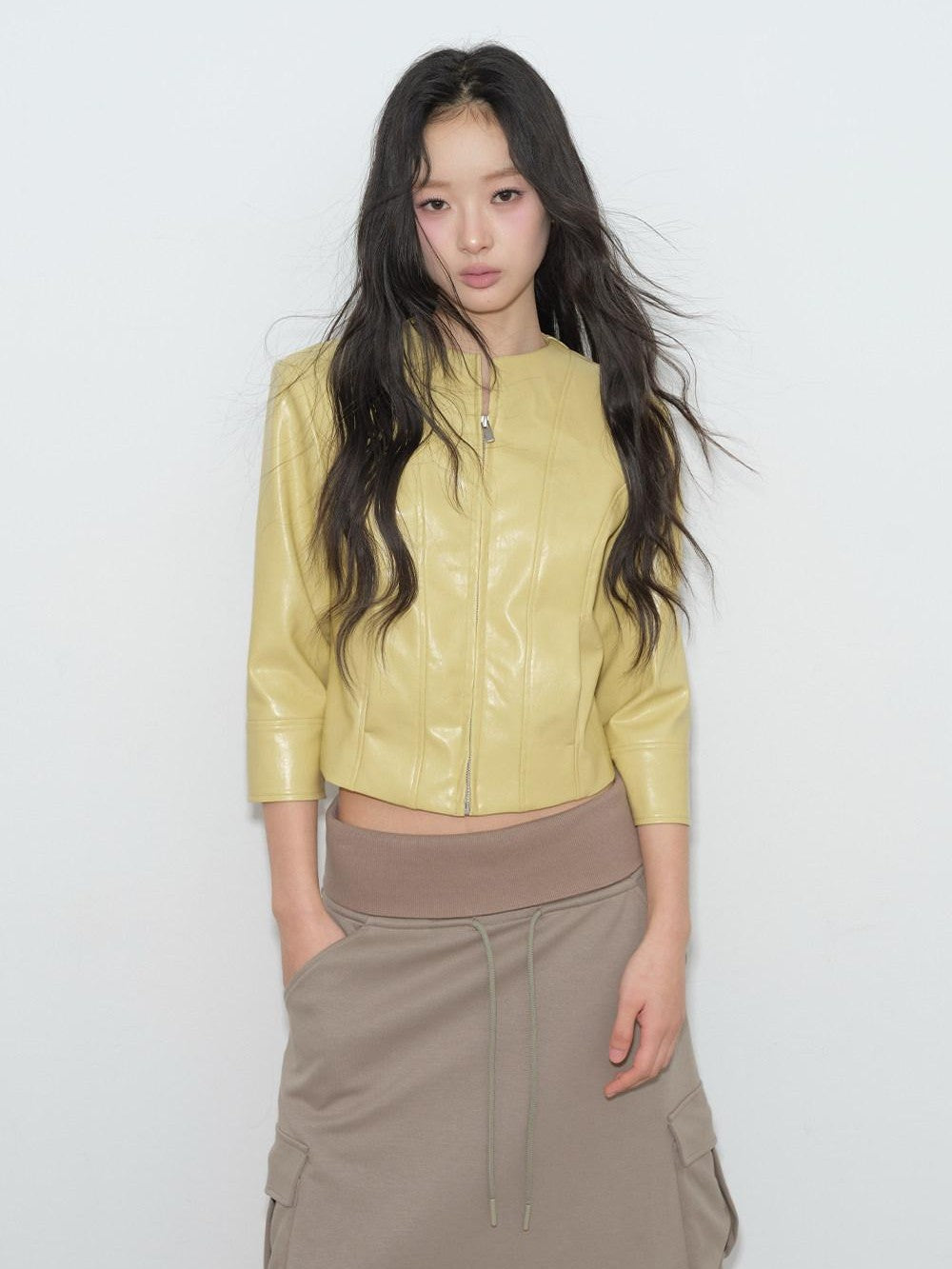 lvetong Yellow Roundneck Three Quarter Sleeve Slim Women&
