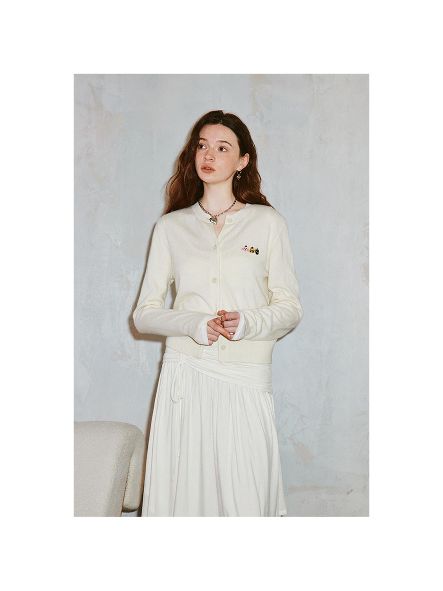 DIDDI MODA Three Kittens Embroidered Soft Knit Cardigan