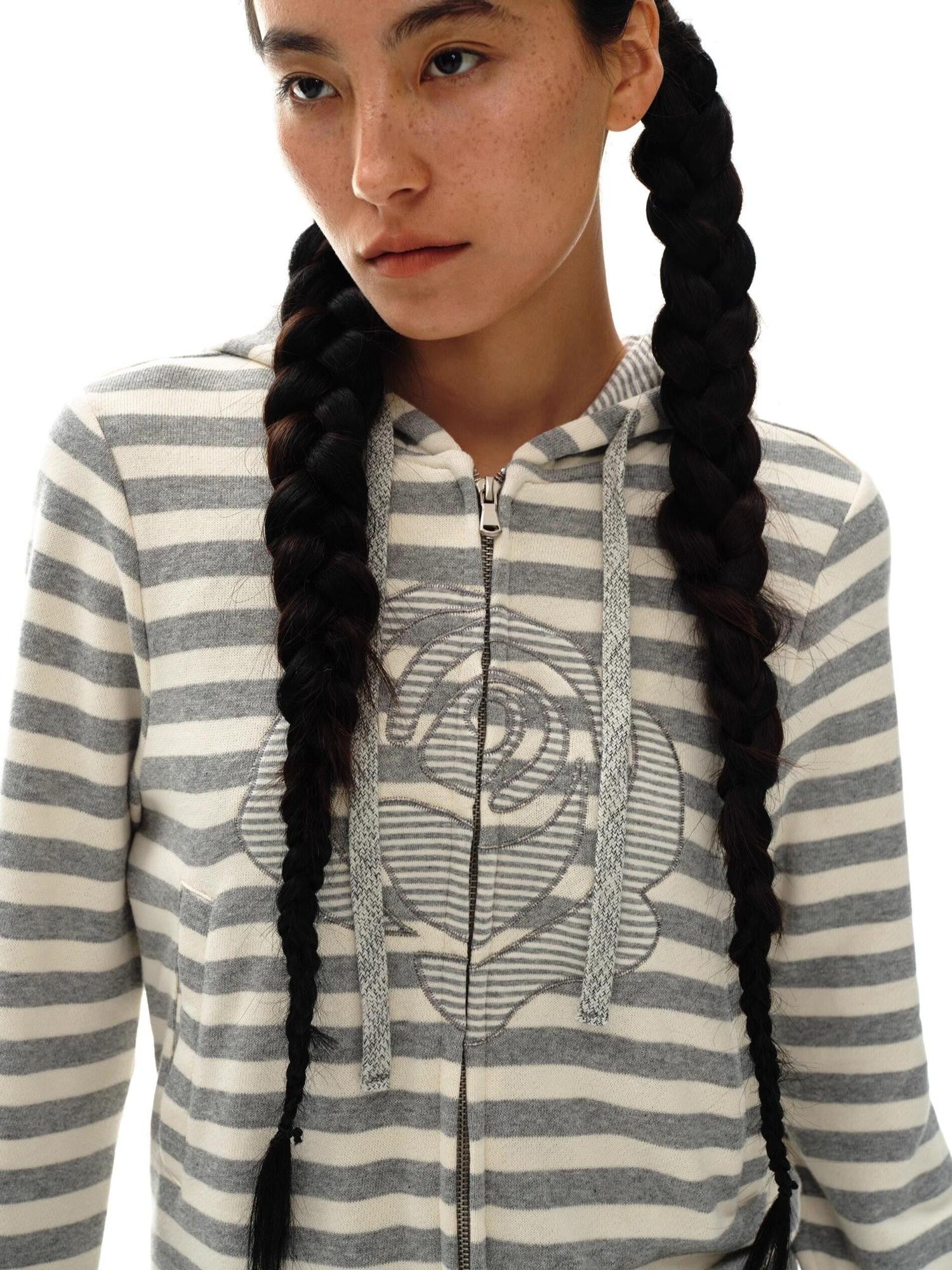 oinimi 100 Percent Cotton Slim Fit Cropped Streetwear Women Floral Oatmeal Hoodies