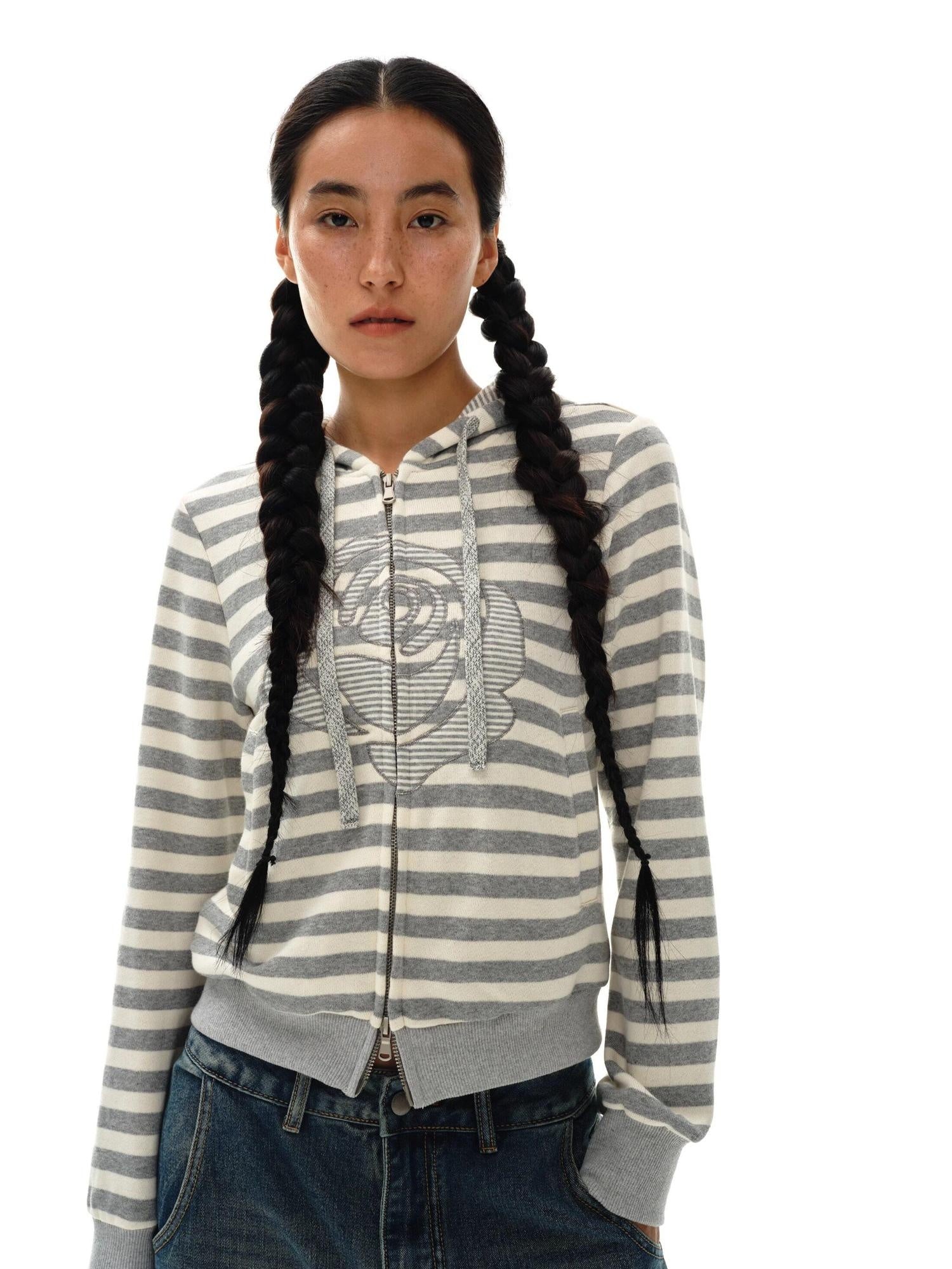 oinimi 100 Percent Cotton Slim Fit Cropped Streetwear Women Floral Oatmeal Hoodies