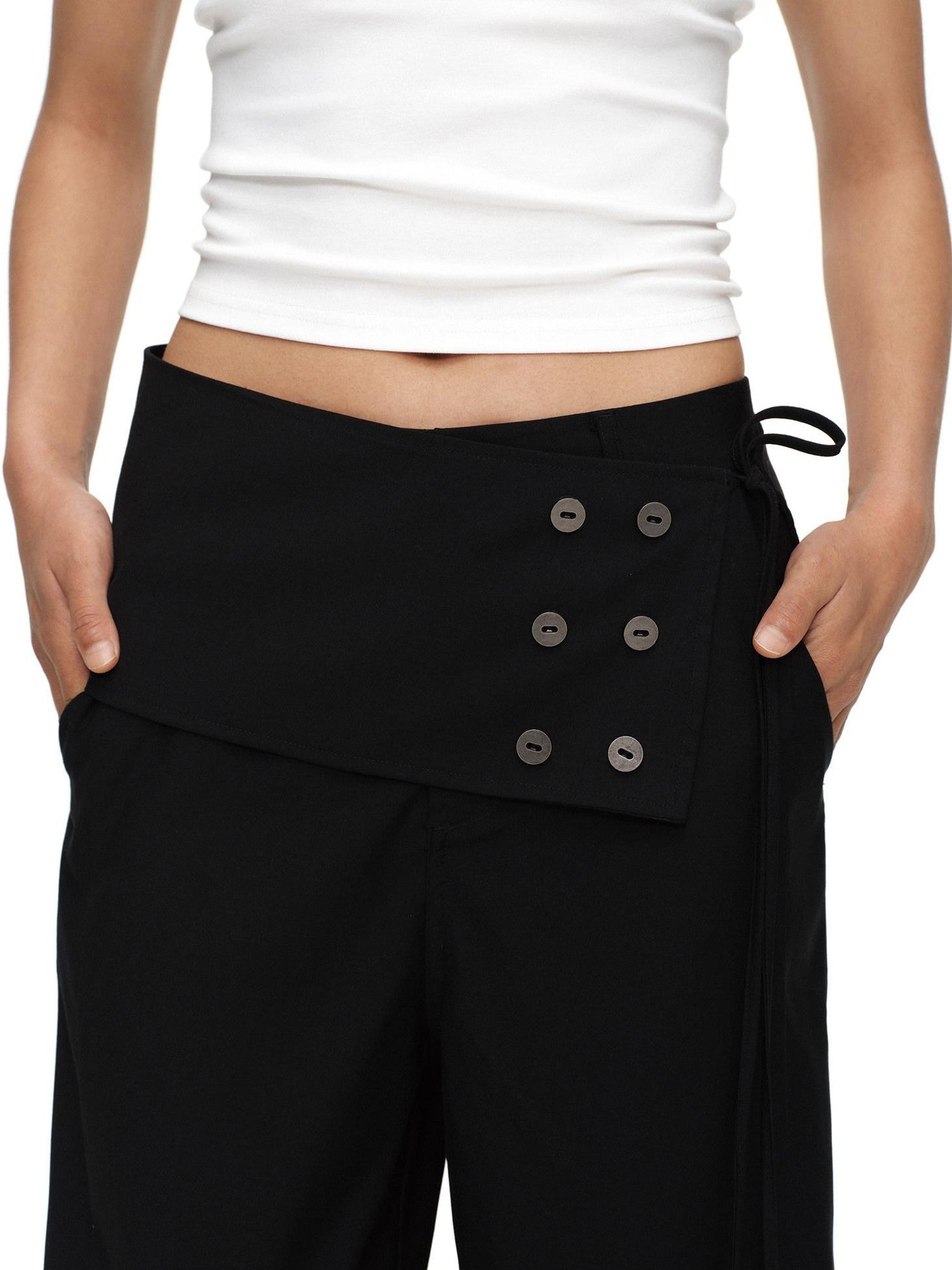 oinimi Black Button Detail Detachable Skirt Straight Women&