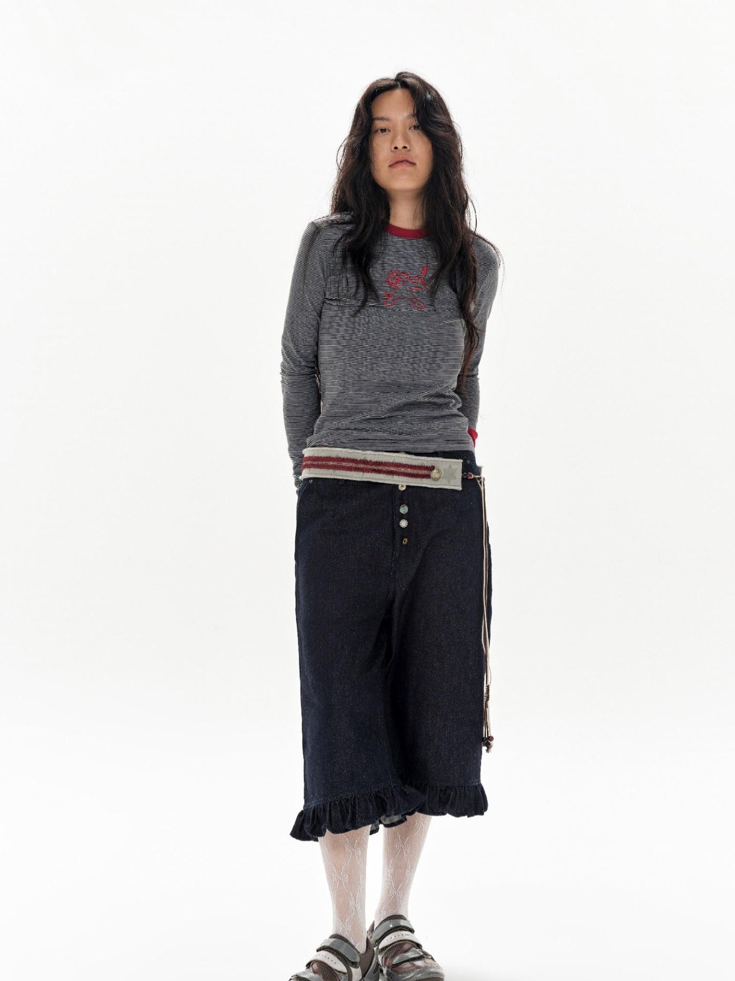oinimi Gray Stripe Crewneck Tee With Tiger Embroidery