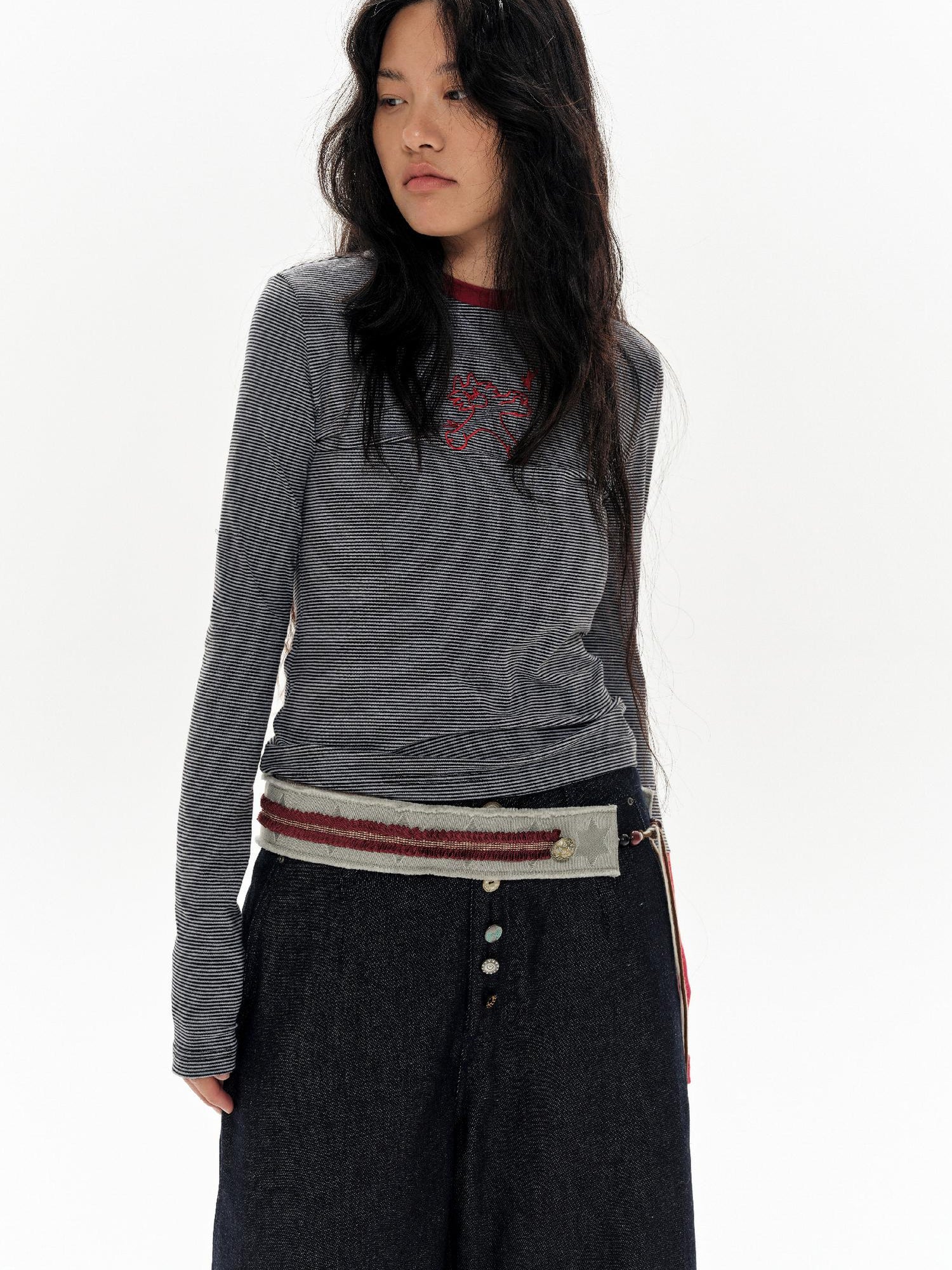 oinimi Gray Stripe Crewneck Tee With Tiger Embroidery