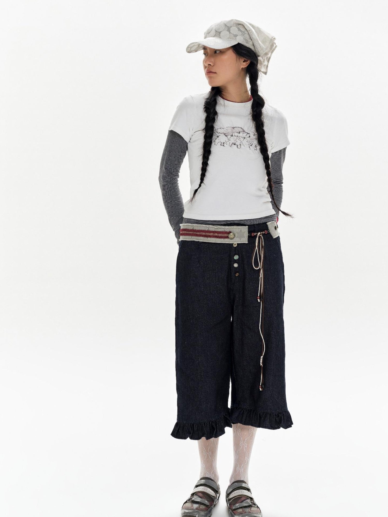 oinimi Gray Stripe Crewneck Tee With Tiger Embroidery