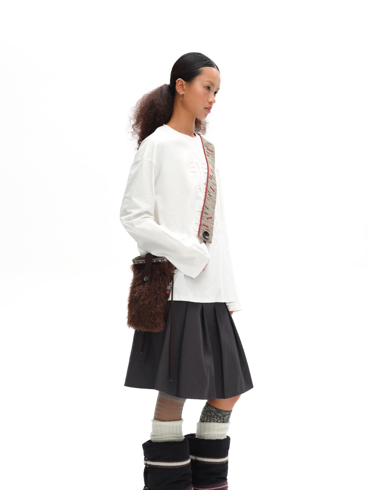 oinimi Handcrafted Fringed Crossbody Fluffy Bag