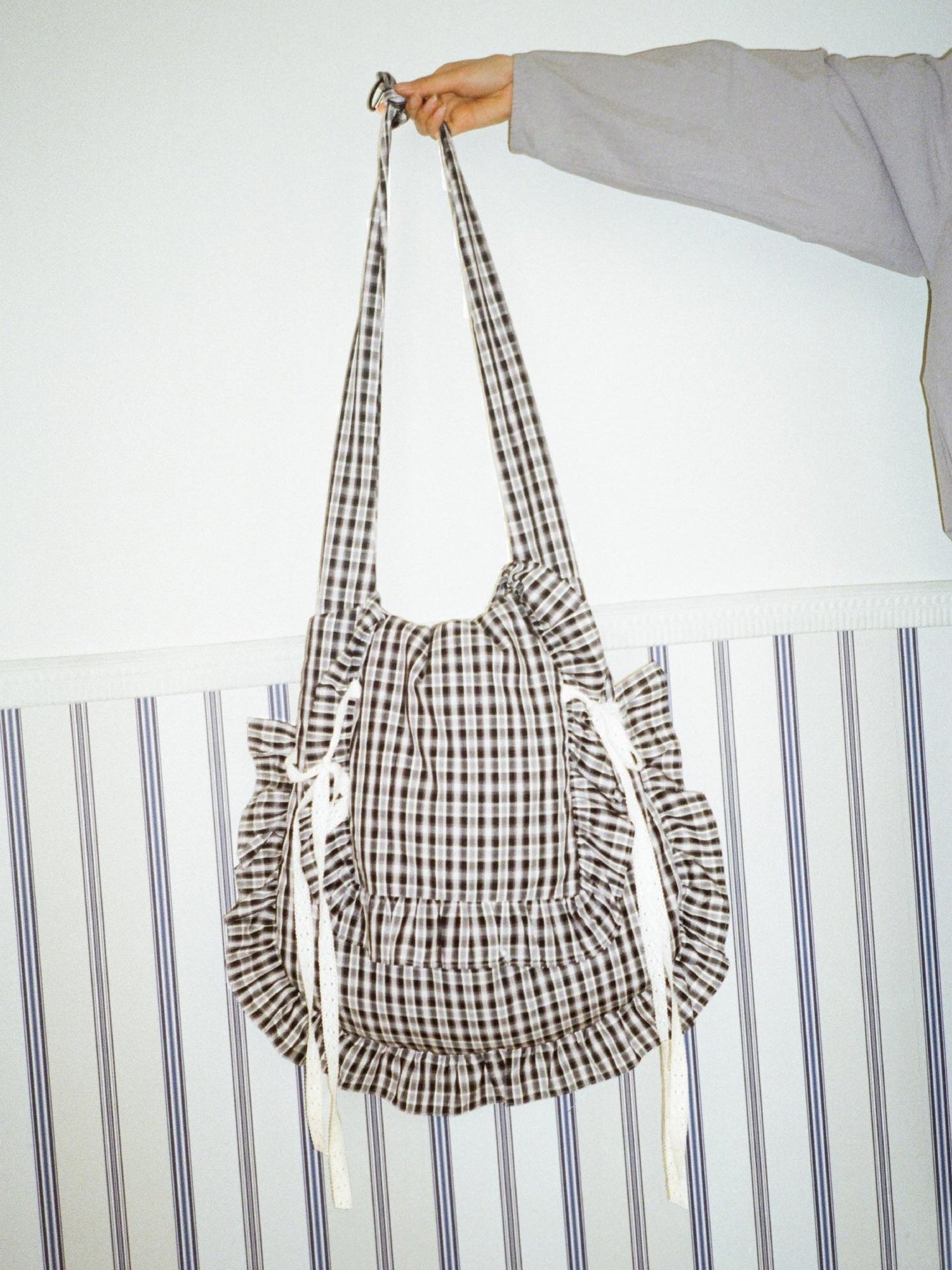 oinimi Lace Knotted Checkered Pillow Bag With Fluffy Cotton Ruffle Strap