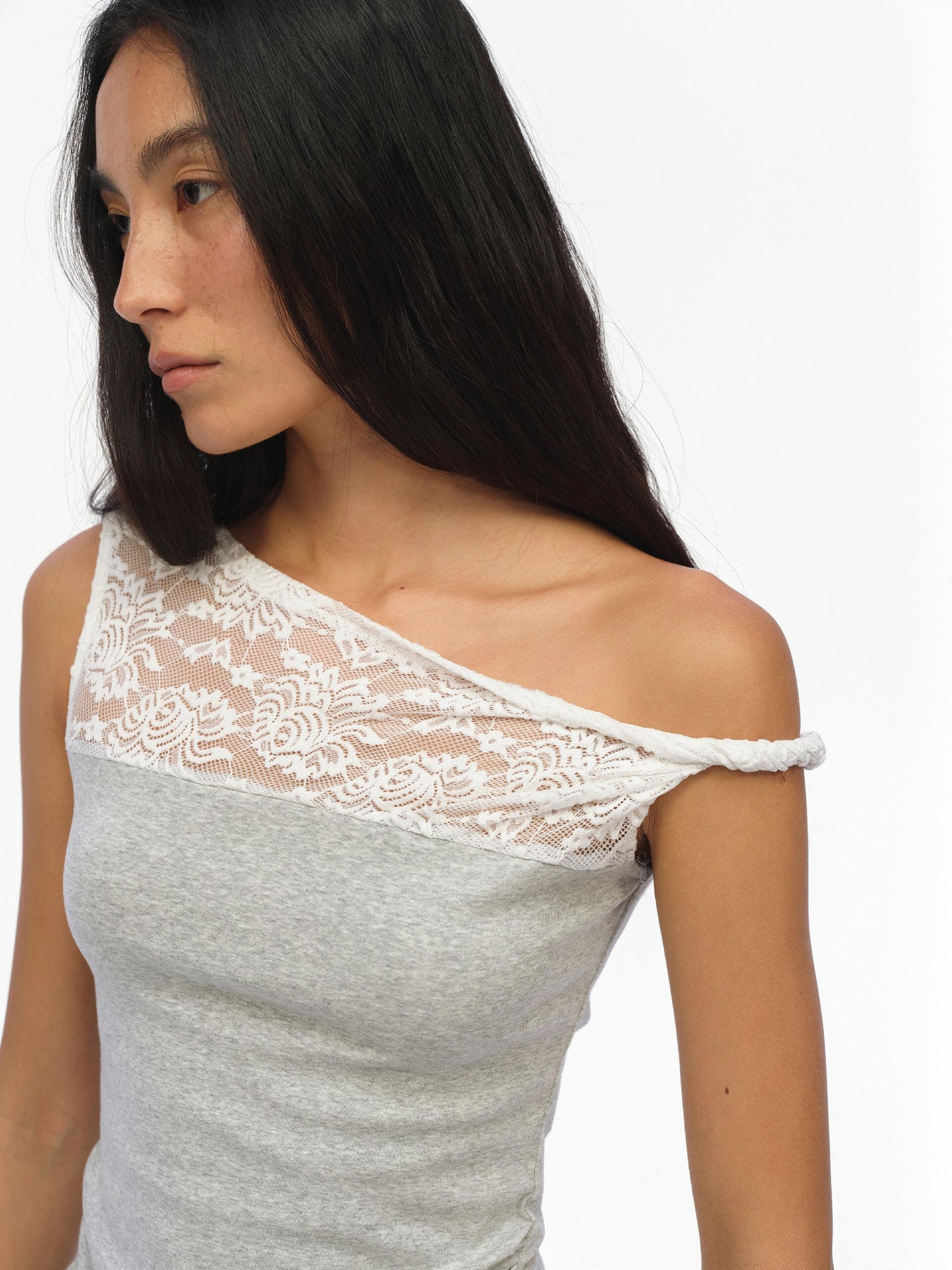 oinimi Lace Trimmed Slubbed Gray Slouchy Tank Top
