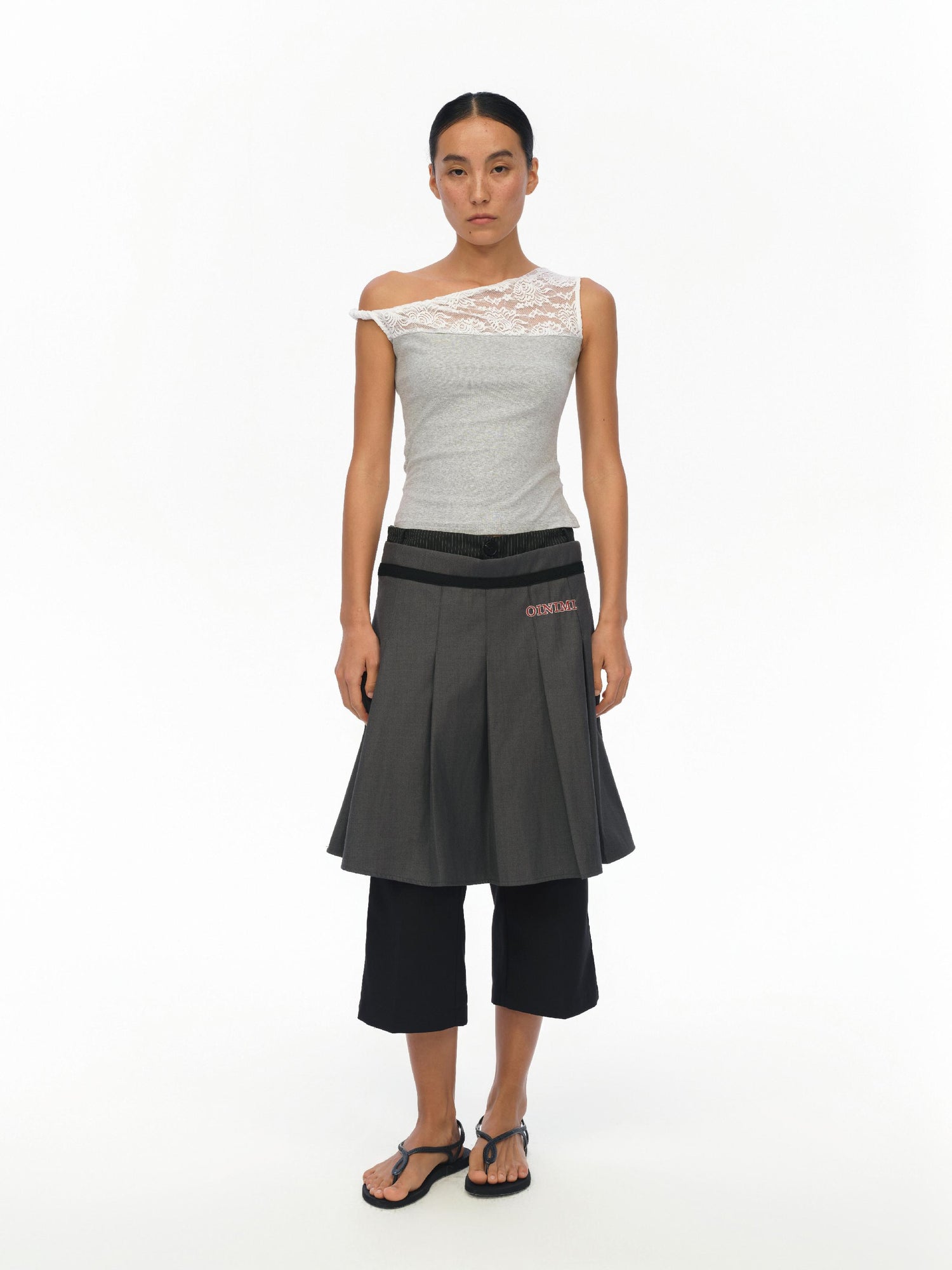 oinimi Lace Trimmed Slubbed Gray Slouchy Tank Top