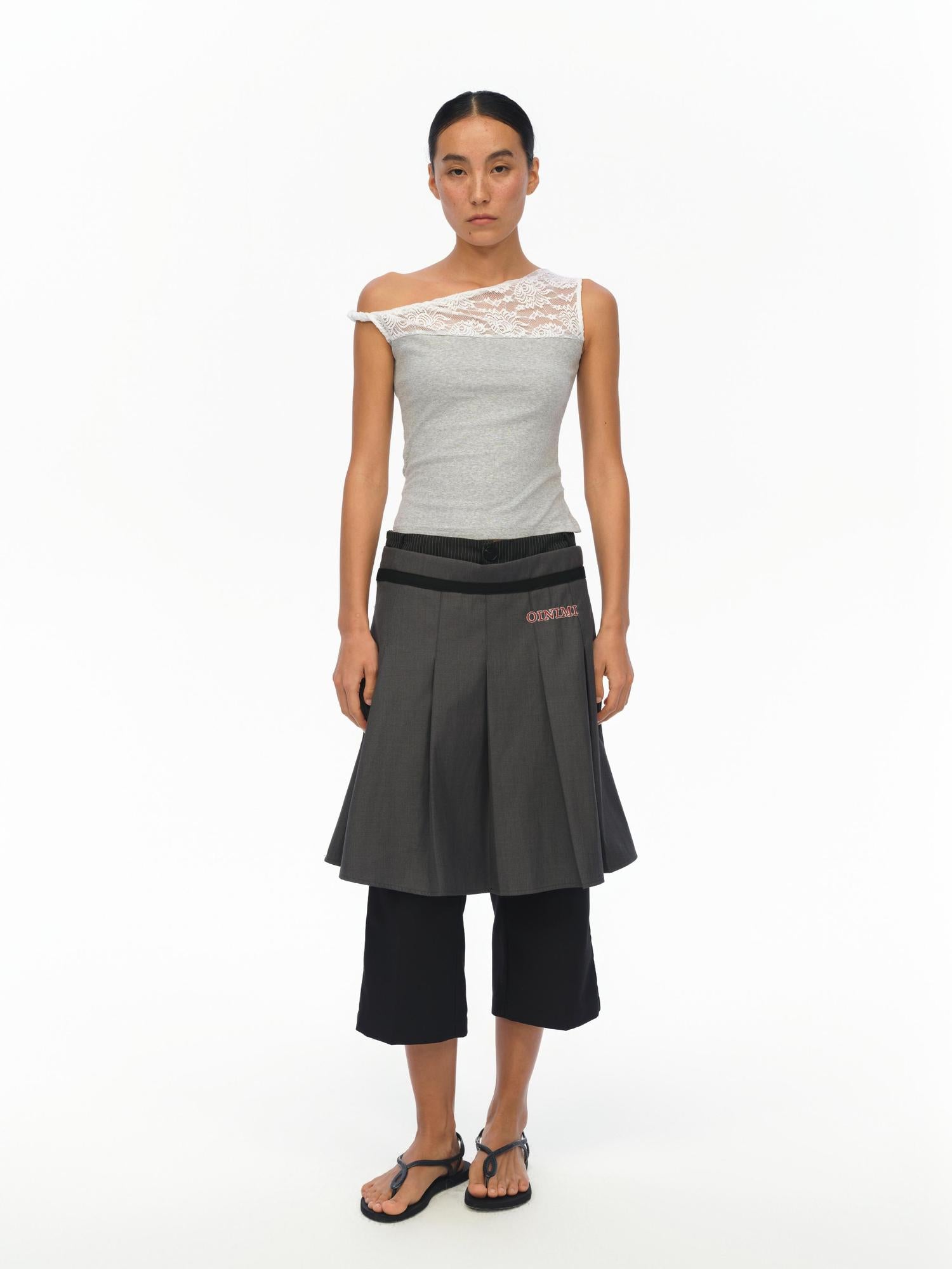 oinimi Lace Trimmed Slubbed Gray Slouchy Tank Top