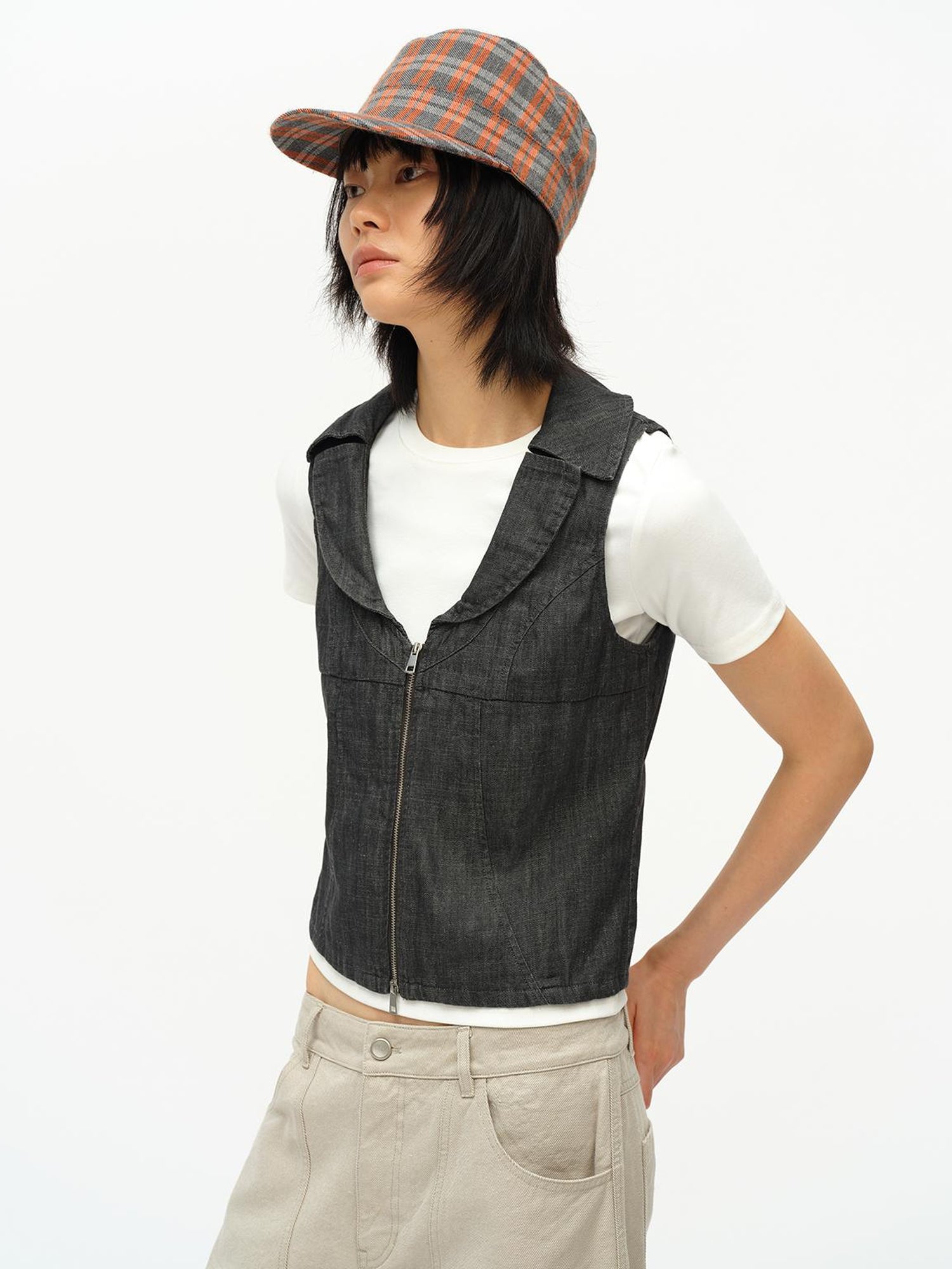 oinimi Low Cut Denim Vest With Open Collar In Charcoal Gray