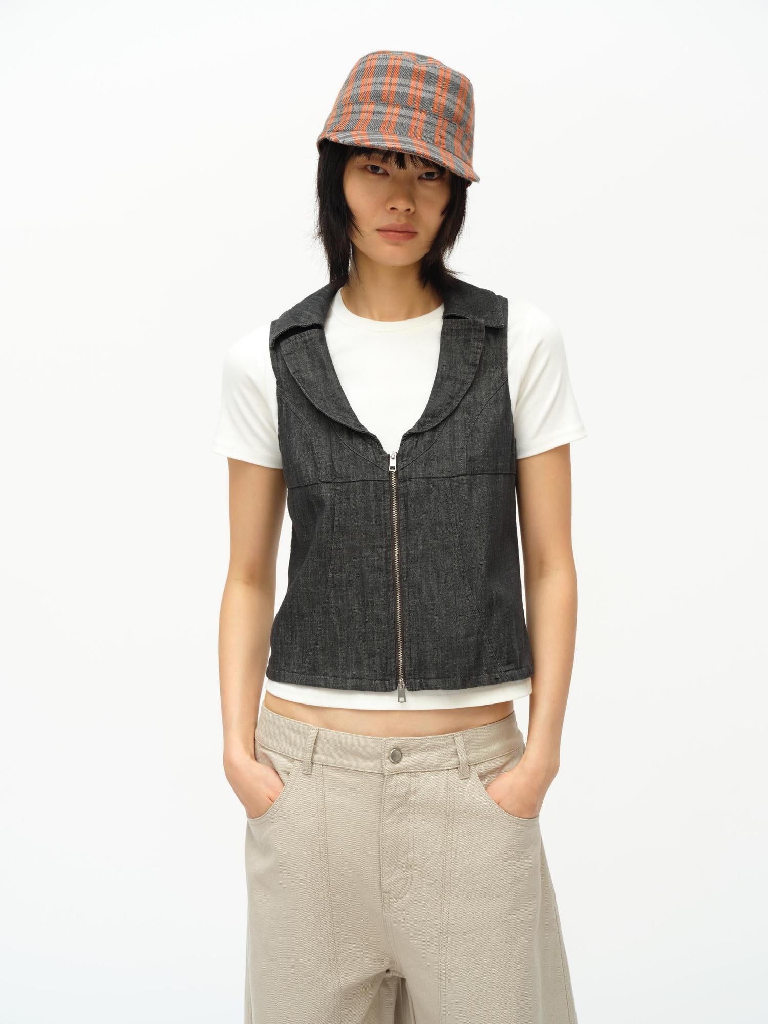 oinimi Low Cut Denim Vest With Open Collar In Charcoal Gray