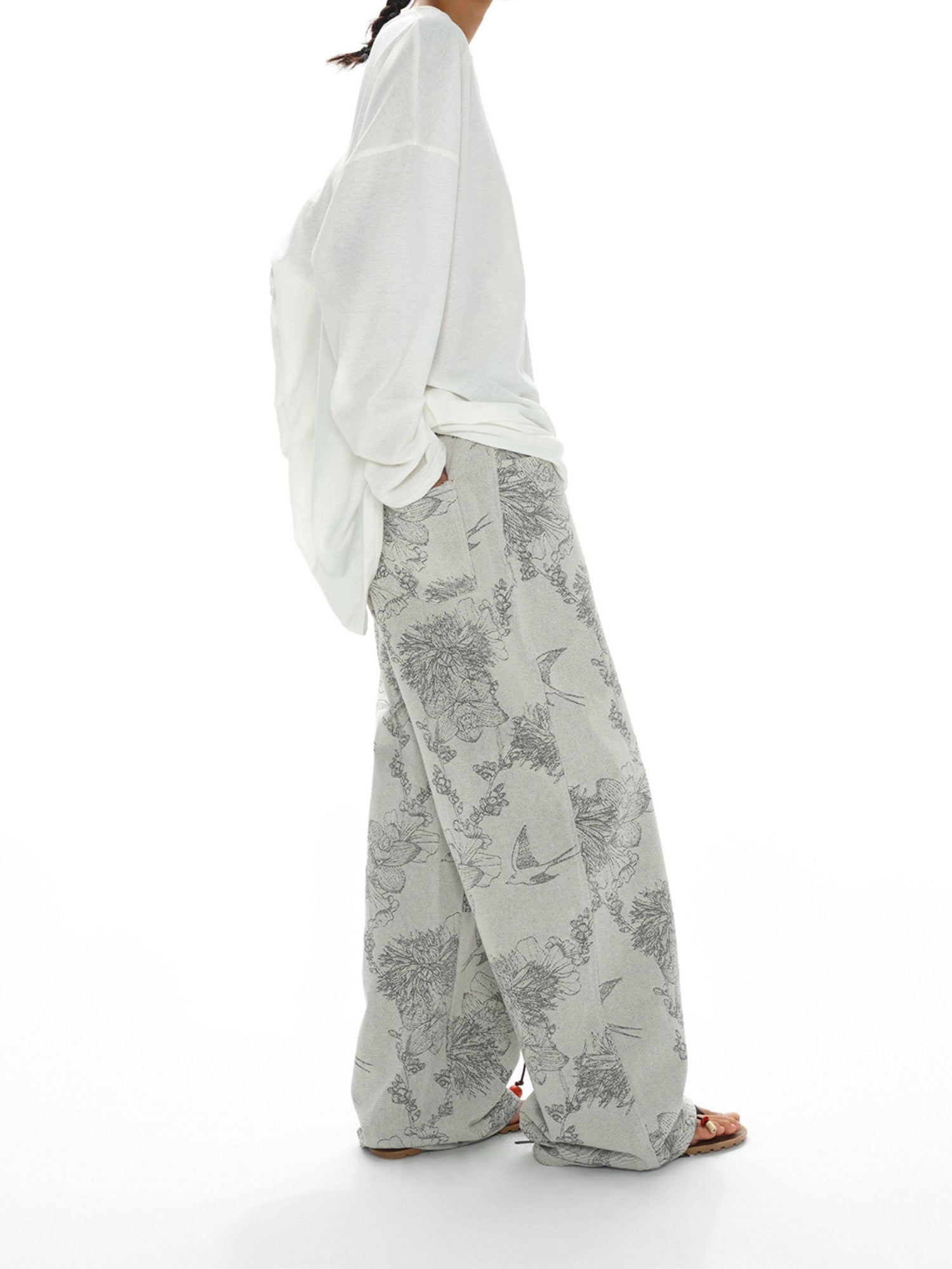 oinimi Oversized White V-Neck Sun Protection Tee Dropped Shoulder Relaxed Fit