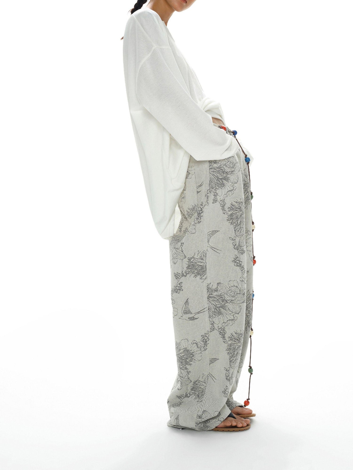 oinimi Oversized White V-Neck Sun Protection Tee Dropped Shoulder Relaxed Fit
