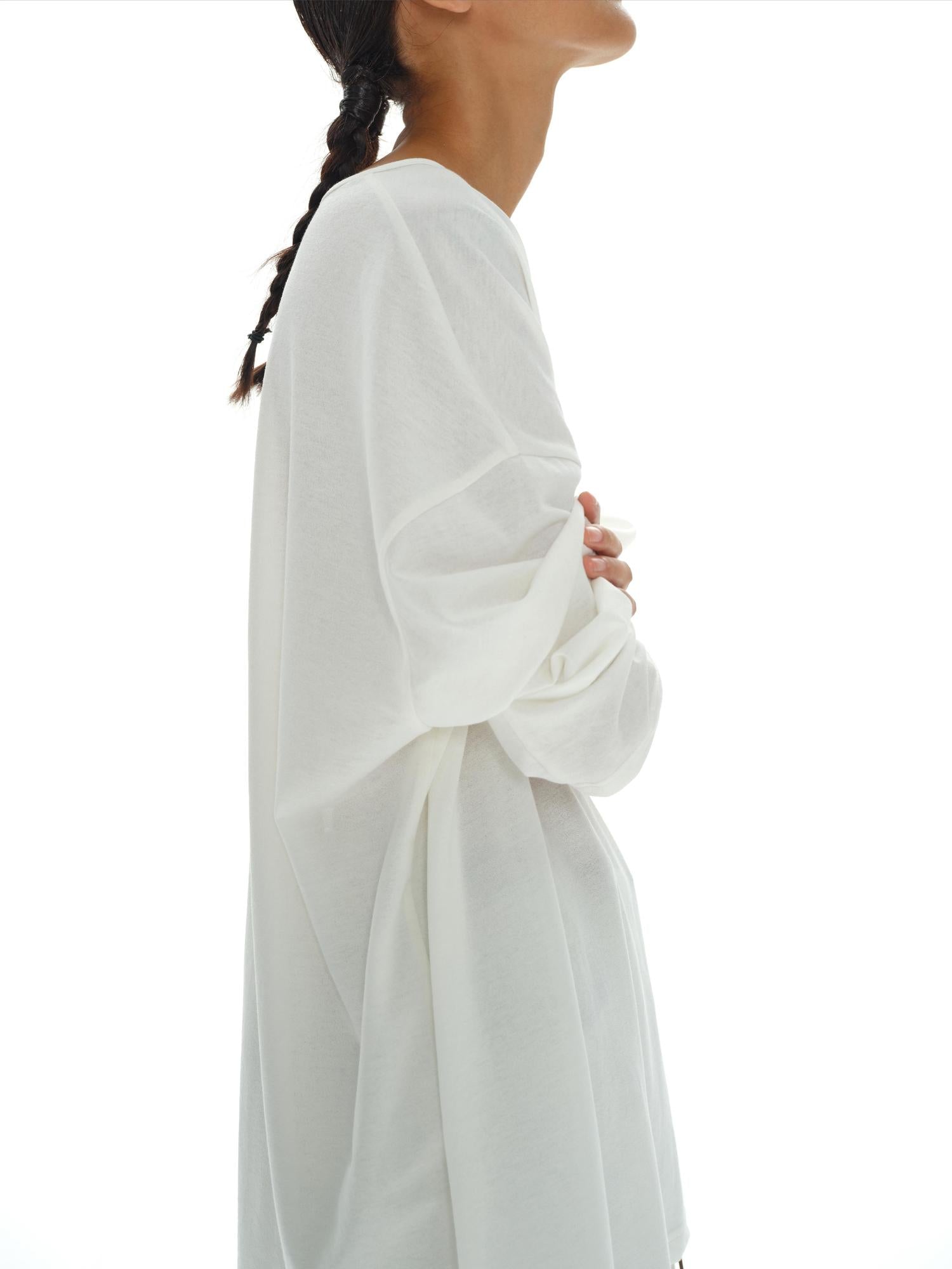 oinimi Oversized White V-Neck Sun Protection Tee Dropped Shoulder Relaxed Fit