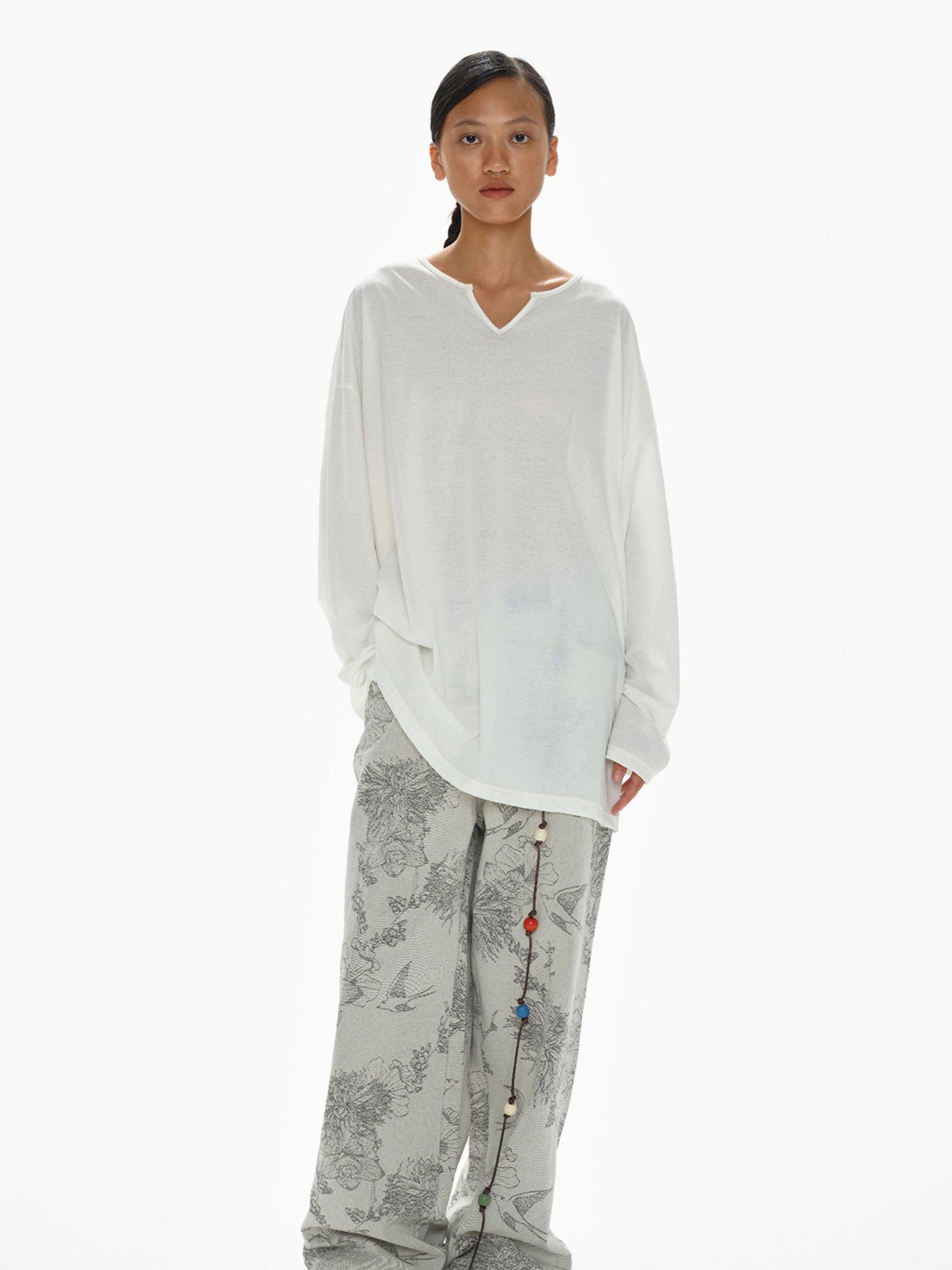 oinimi Oversized White V-Neck Sun Protection Tee Dropped Shoulder Relaxed Fit