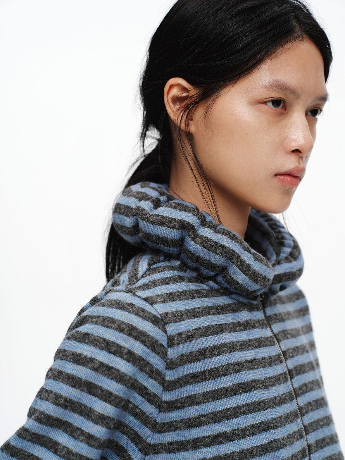 oinimi Slim Striped Zip Hooded Cardigan Minimal Commuter Unisex Hoodies
