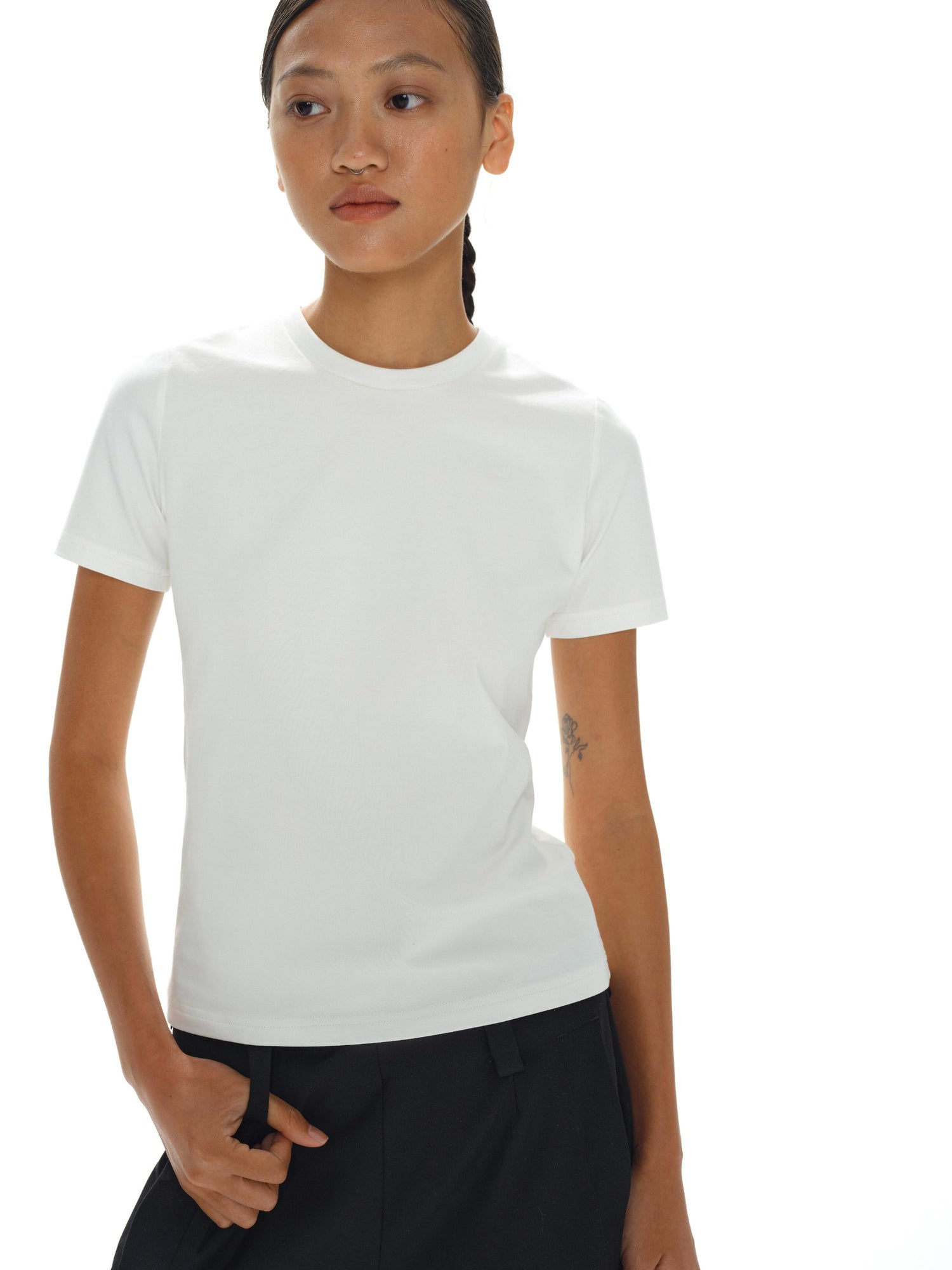 oinimi Soft Cotton Unisex T-Shirt Black White Slim Fit Crew Neck Tee