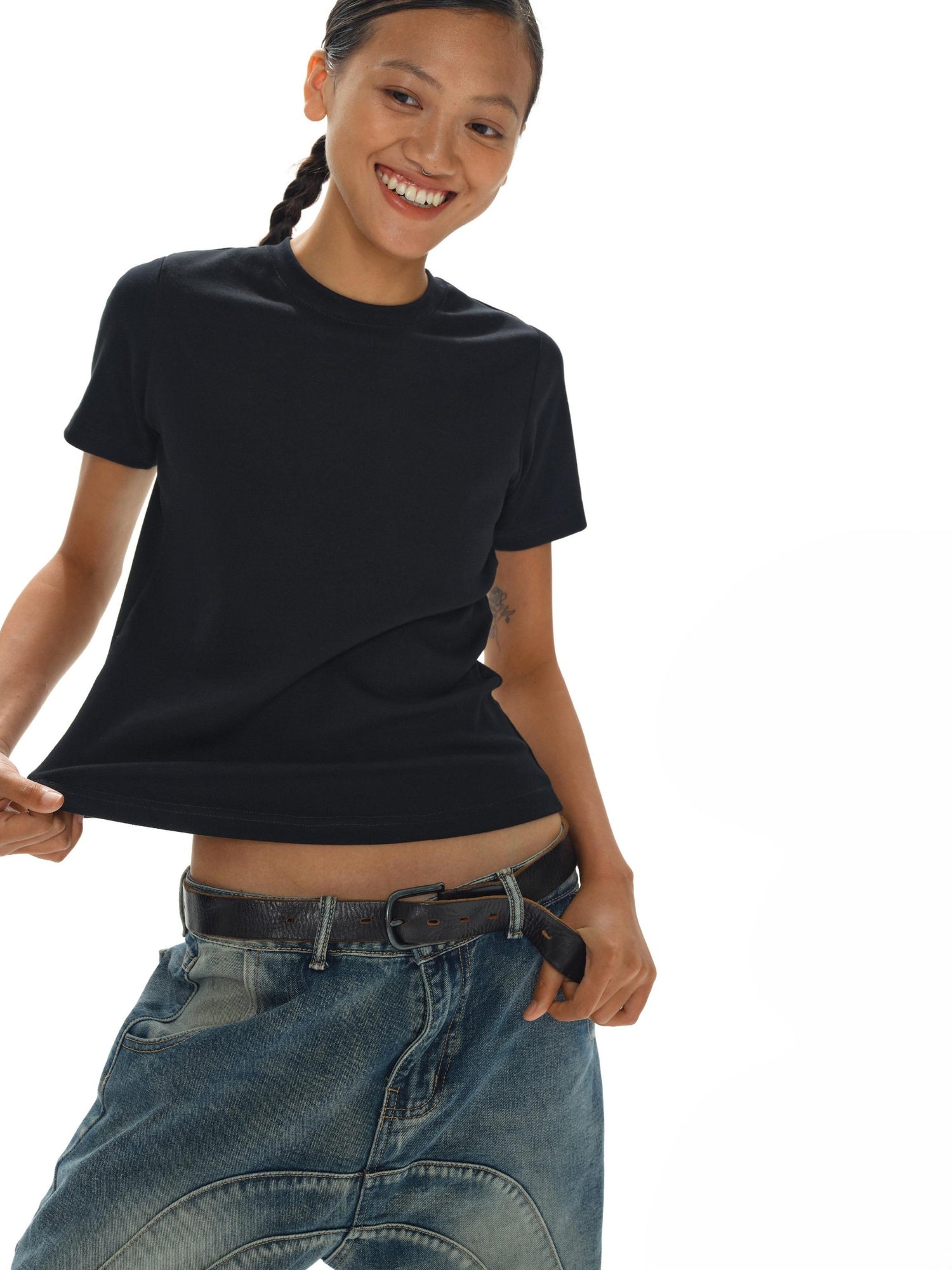 oinimi Soft Cotton Unisex T-Shirt Black White Slim Fit Crew Neck Tee