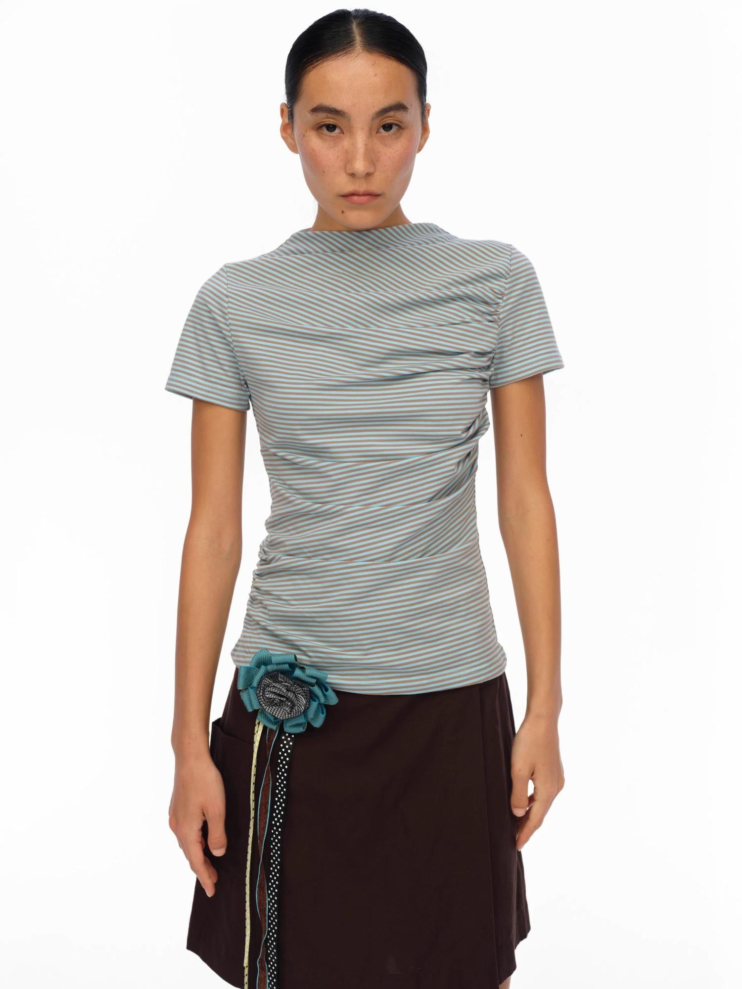 oinimi Soft Sculpted Pleated Tee Fitted Waist