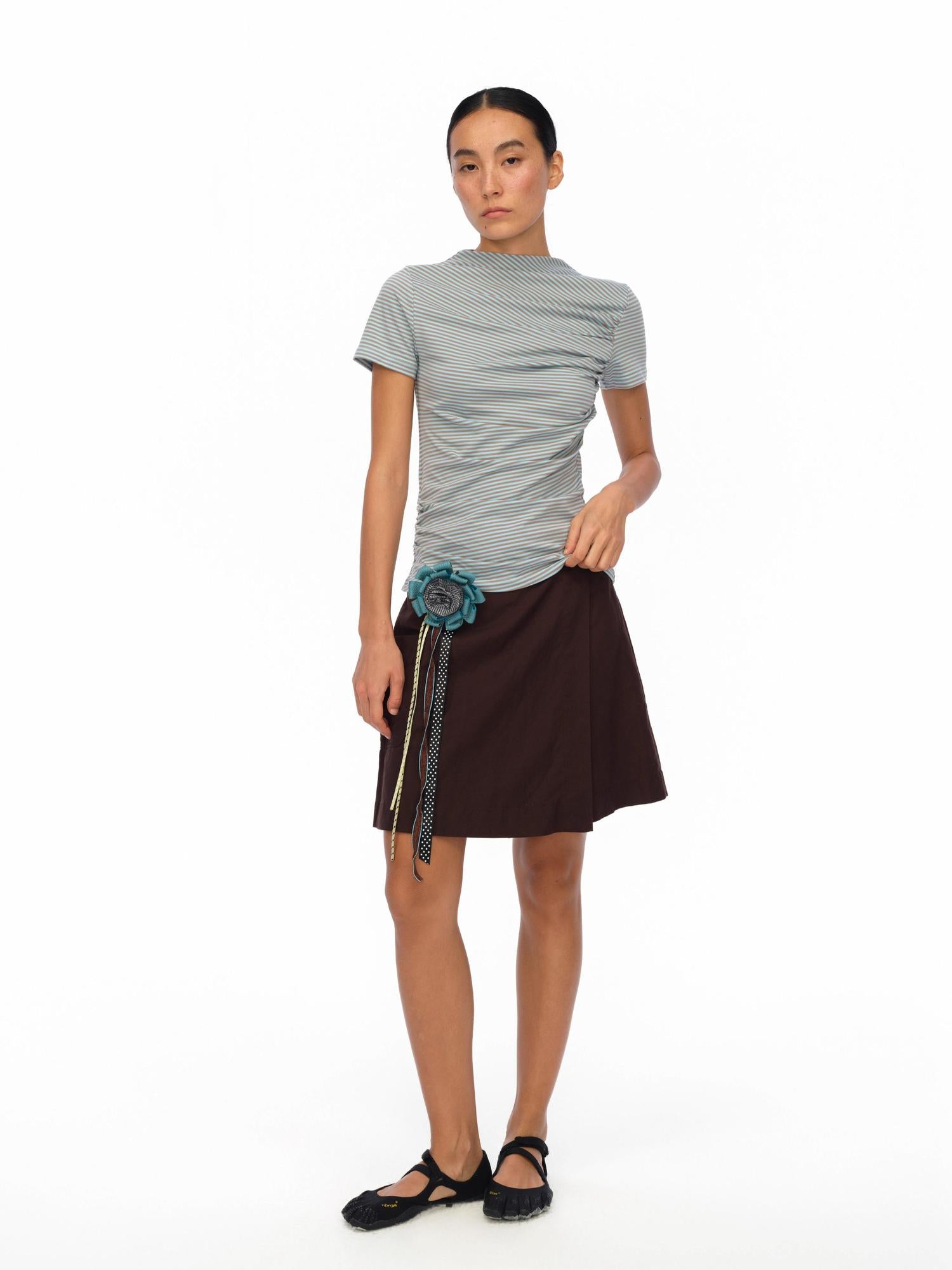 oinimi Soft Sculpted Pleated Tee Fitted Waist