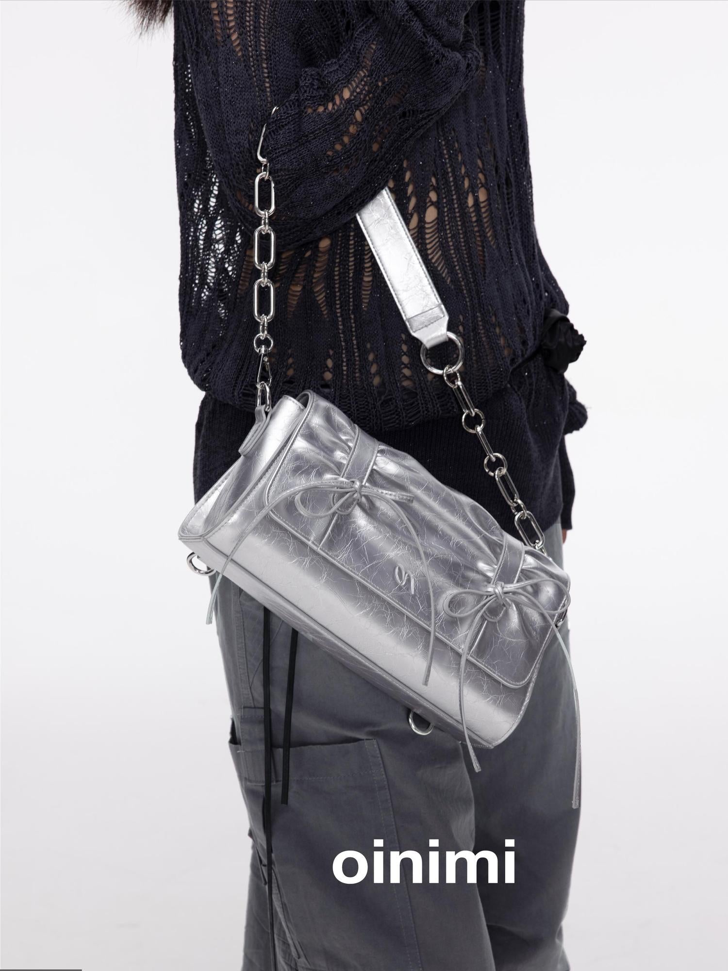 oinimi Soft Sculpture Pleated Butterfly Knot Cambridge Bag Silver Black