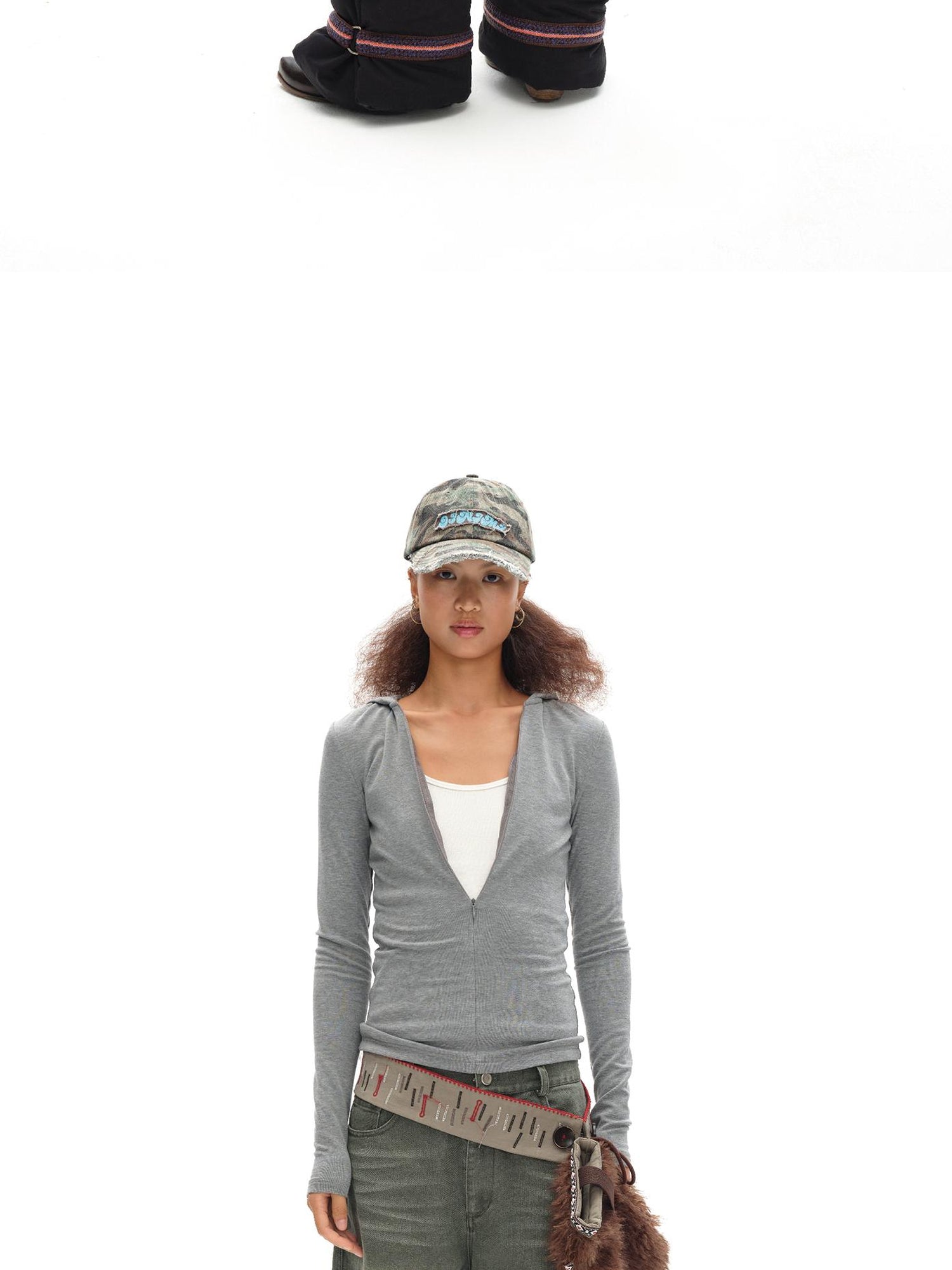 oinimi V-Neck Hooded Adjustable Fleece-Lined Slim Fit Top