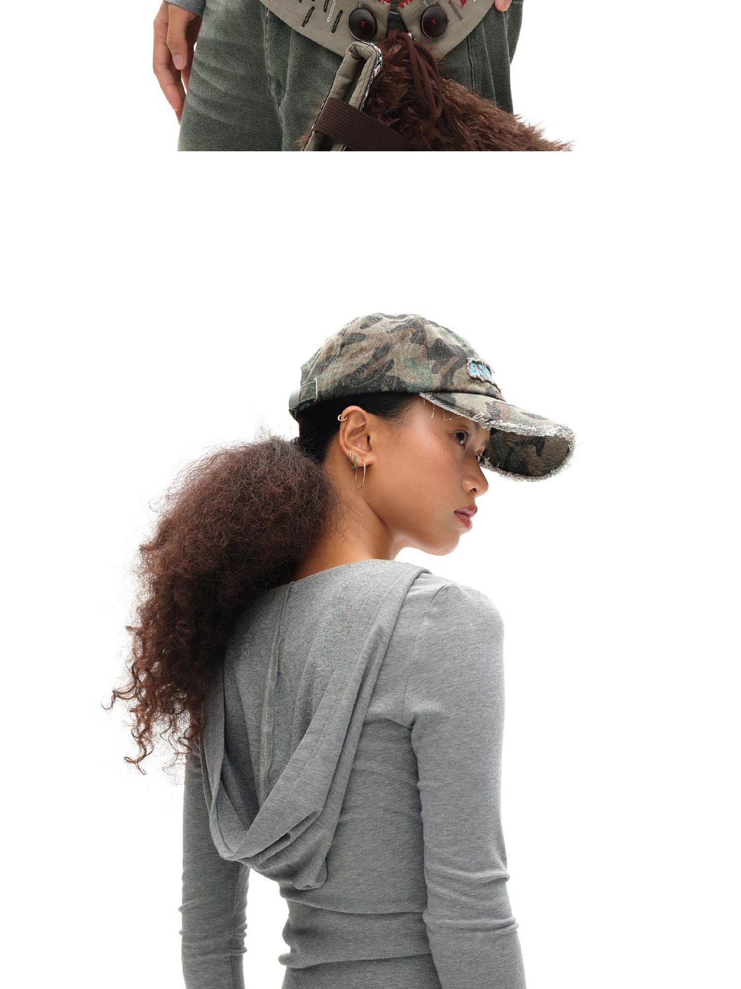 oinimi V-Neck Hooded Adjustable Fleece-Lined Slim Fit Top