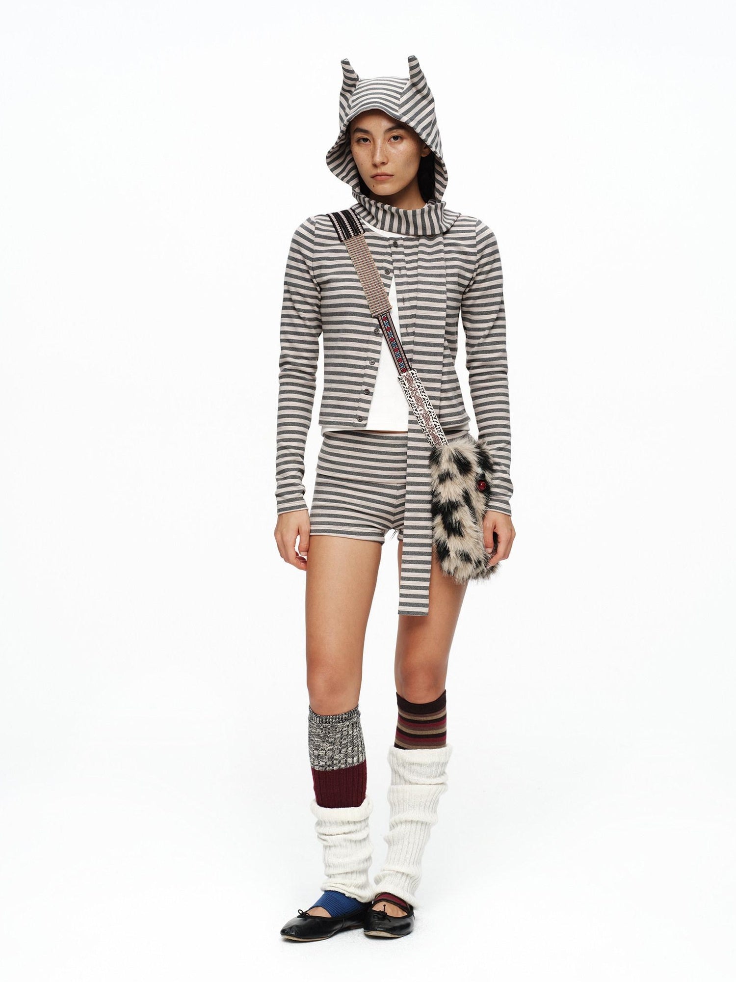 oinimi Warm Brushed Soft Striped Slim Fit Cropped Women Polyester Blend Cardigans