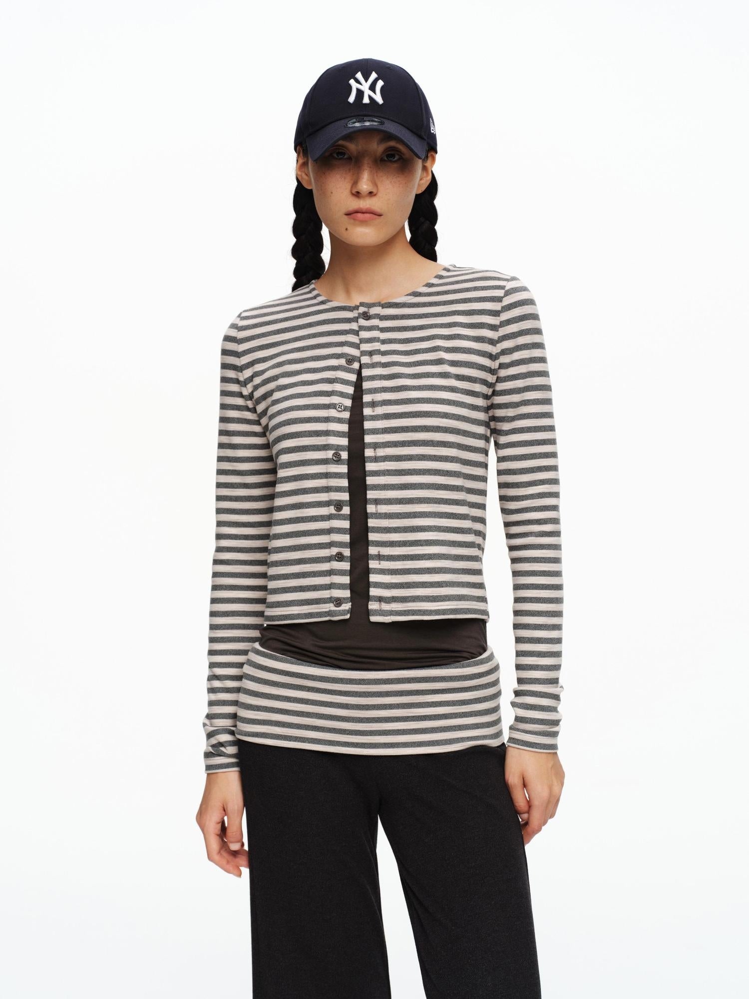 oinimi Warm Brushed Soft Striped Slim Fit Cropped Women Polyester Blend Cardigans